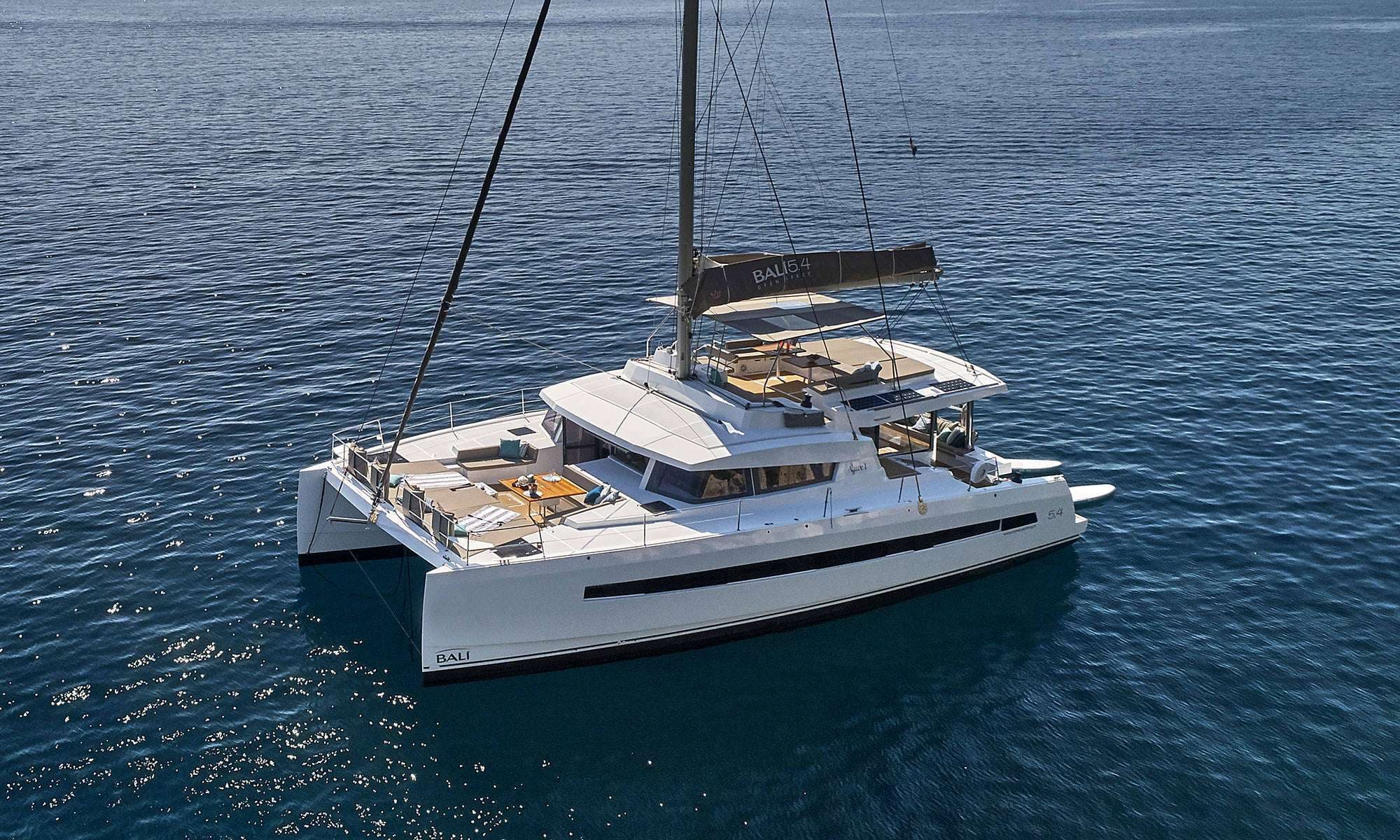 LUNAR ARC – Bali Catamarans