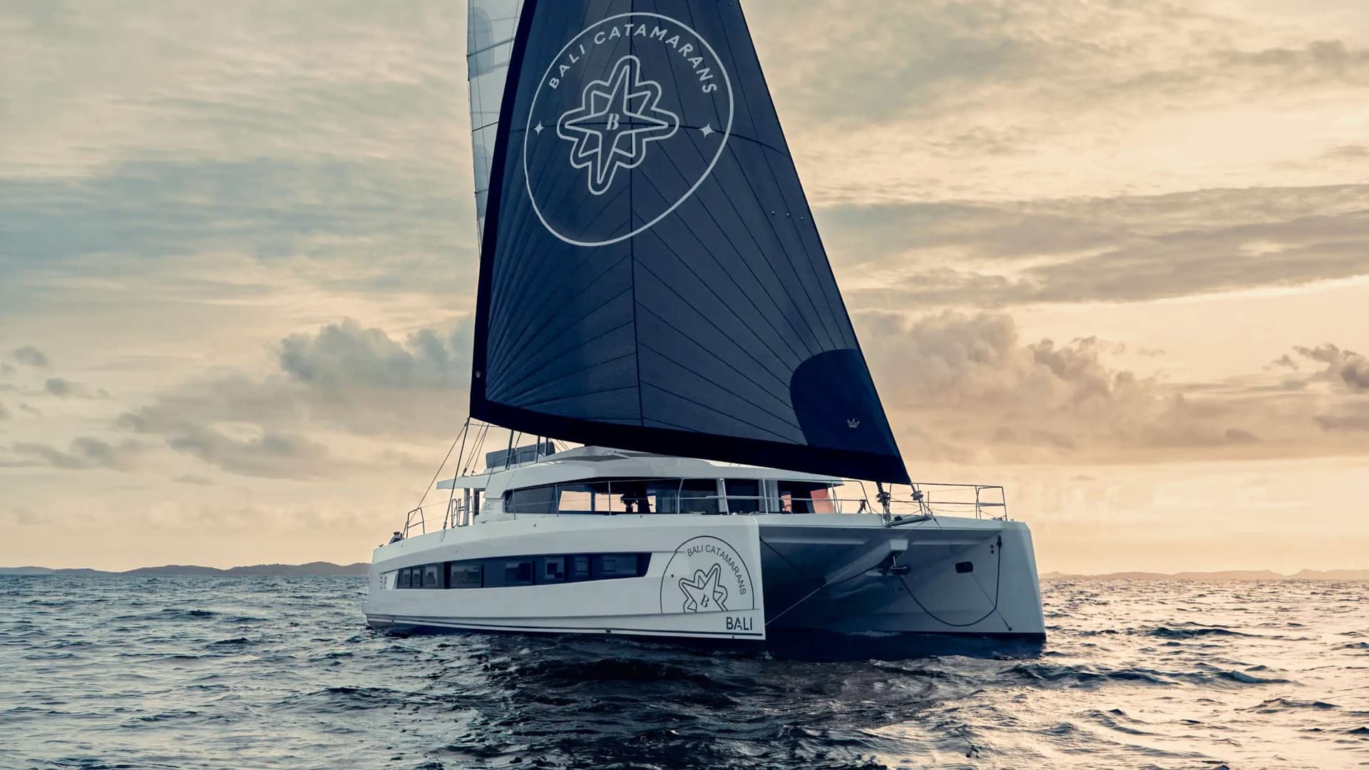 JUMEAUX – Bali Catamarans