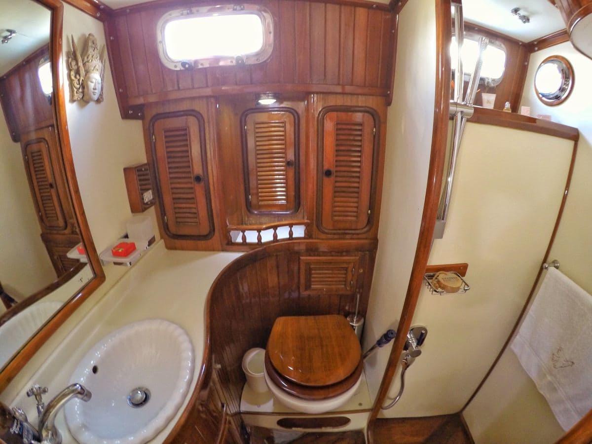 Master Cabin head