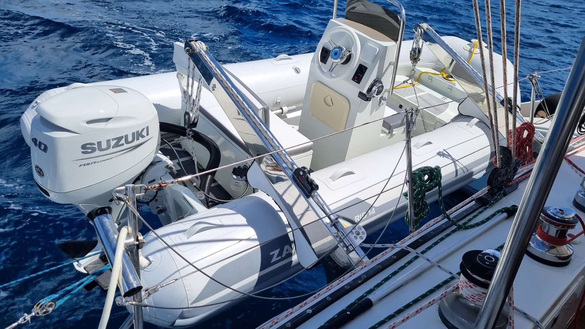 2025 Zar Mini 14' w/60 HP Suzuki