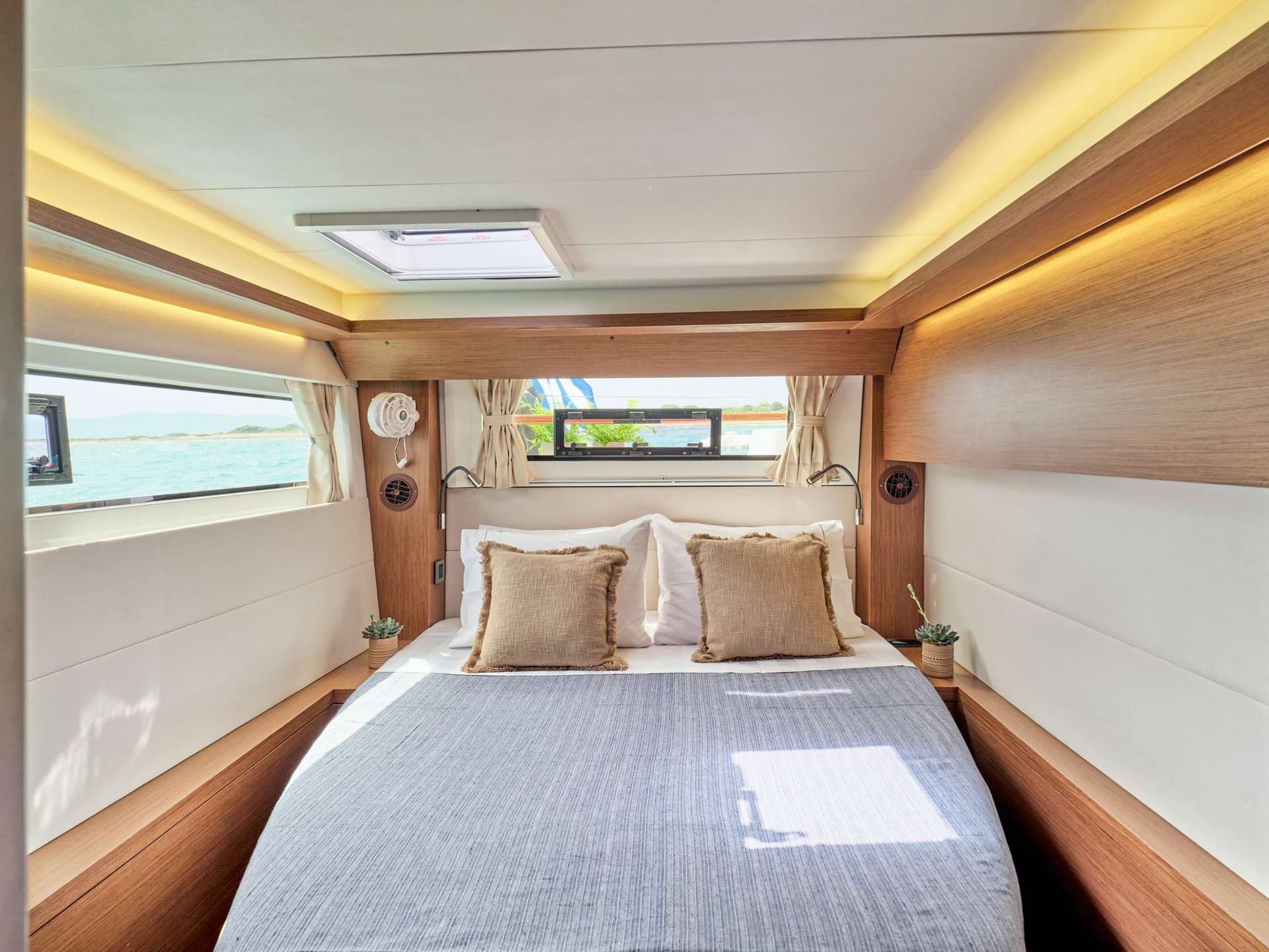 Guest cabin