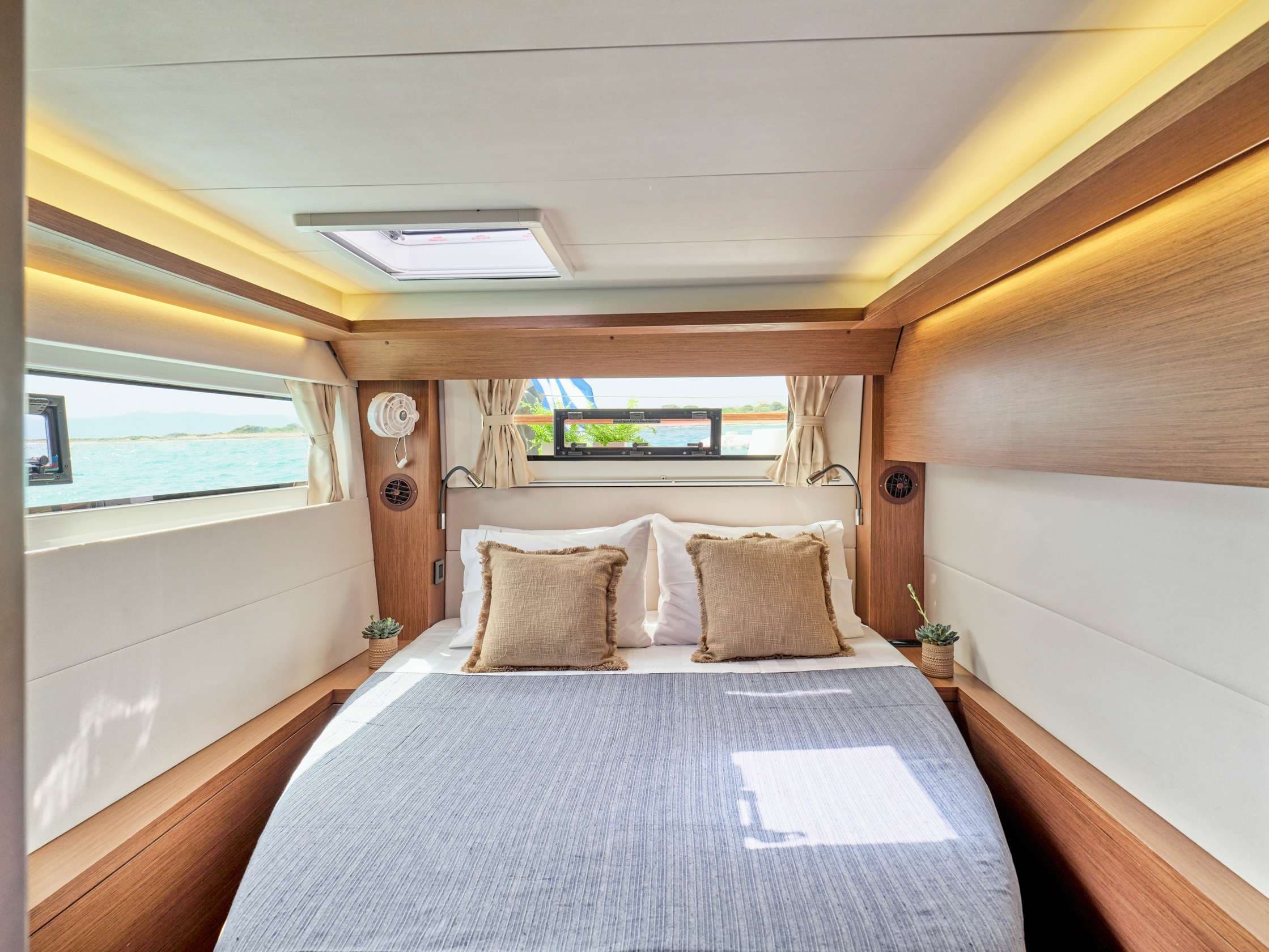 Guest cabin