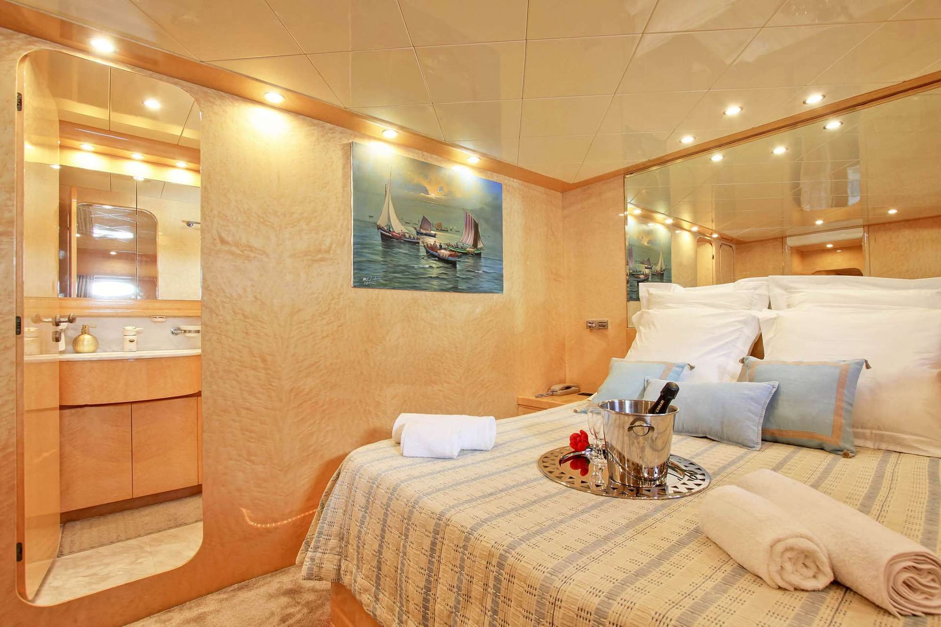 Vip Cabin