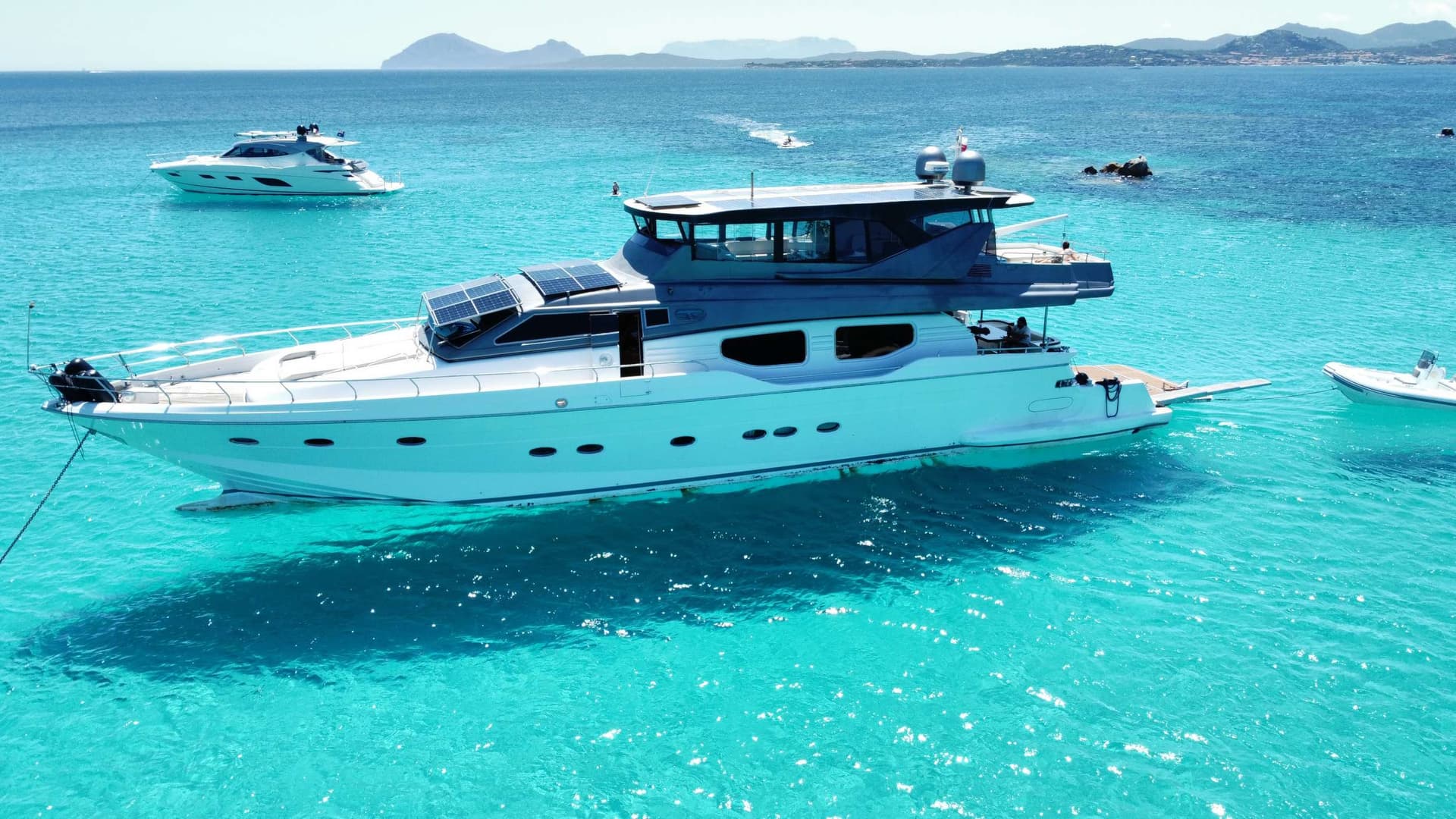 Tender 5 mt. 70 hp