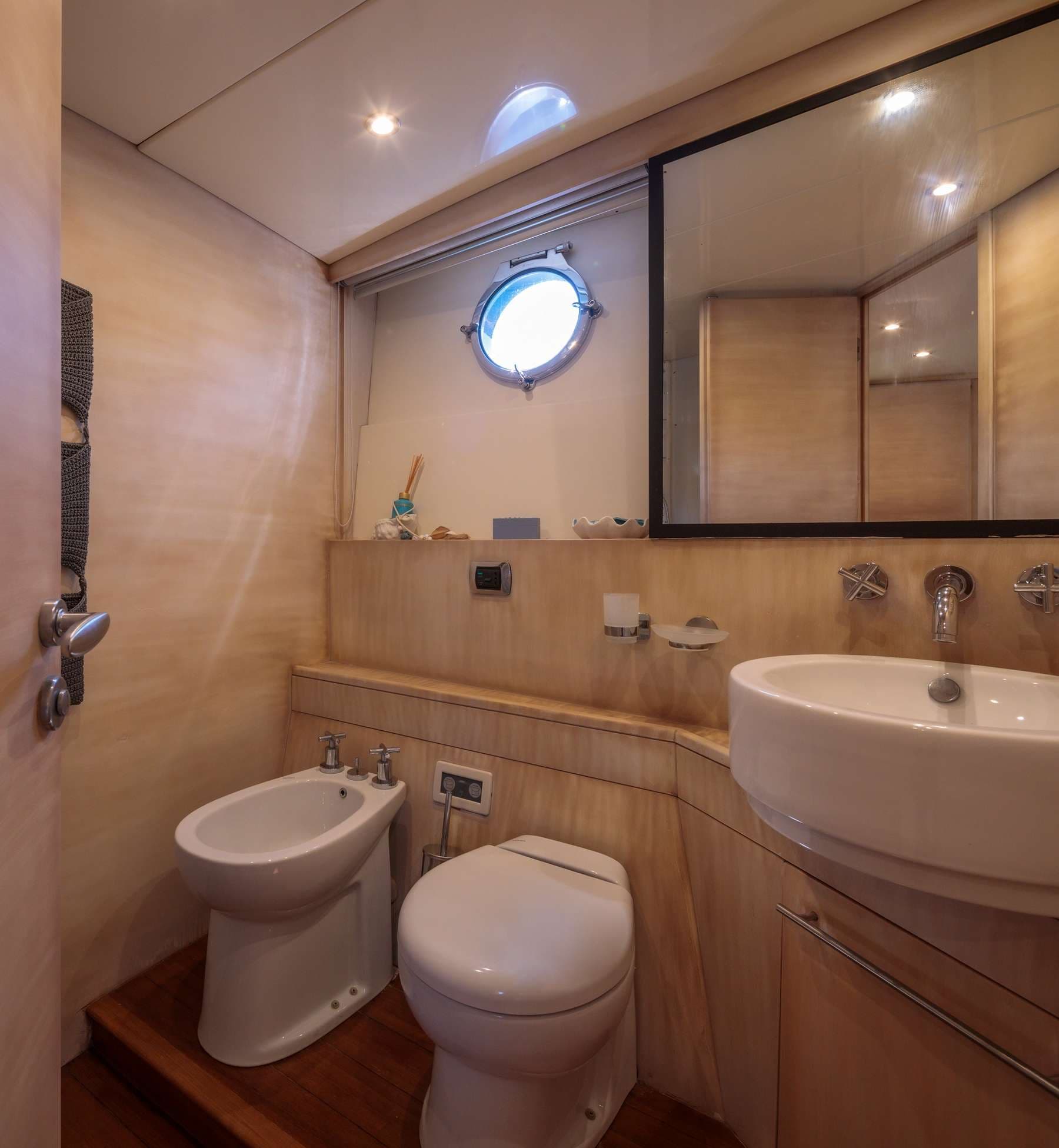 Master Bathroorm