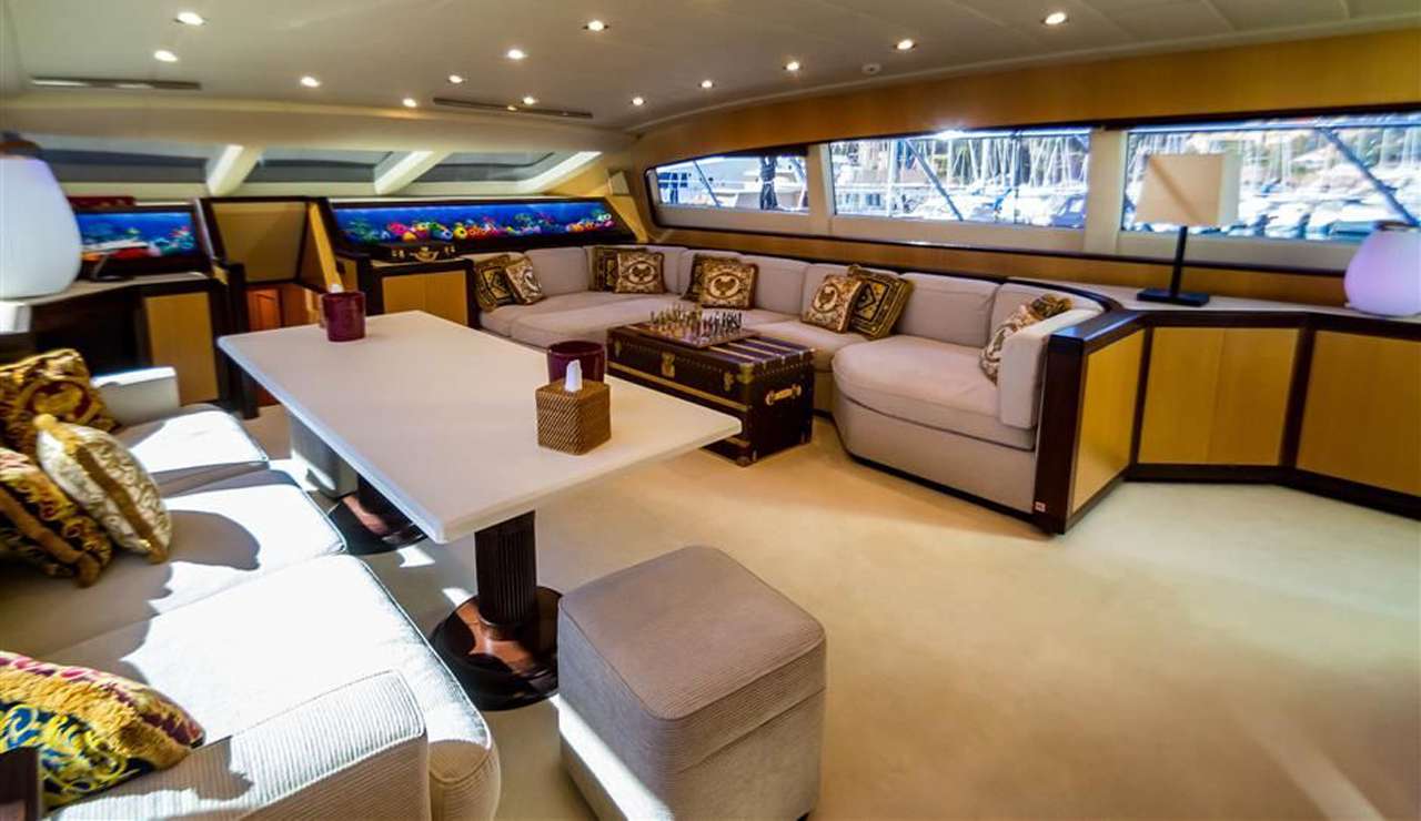 Mangusta 105'