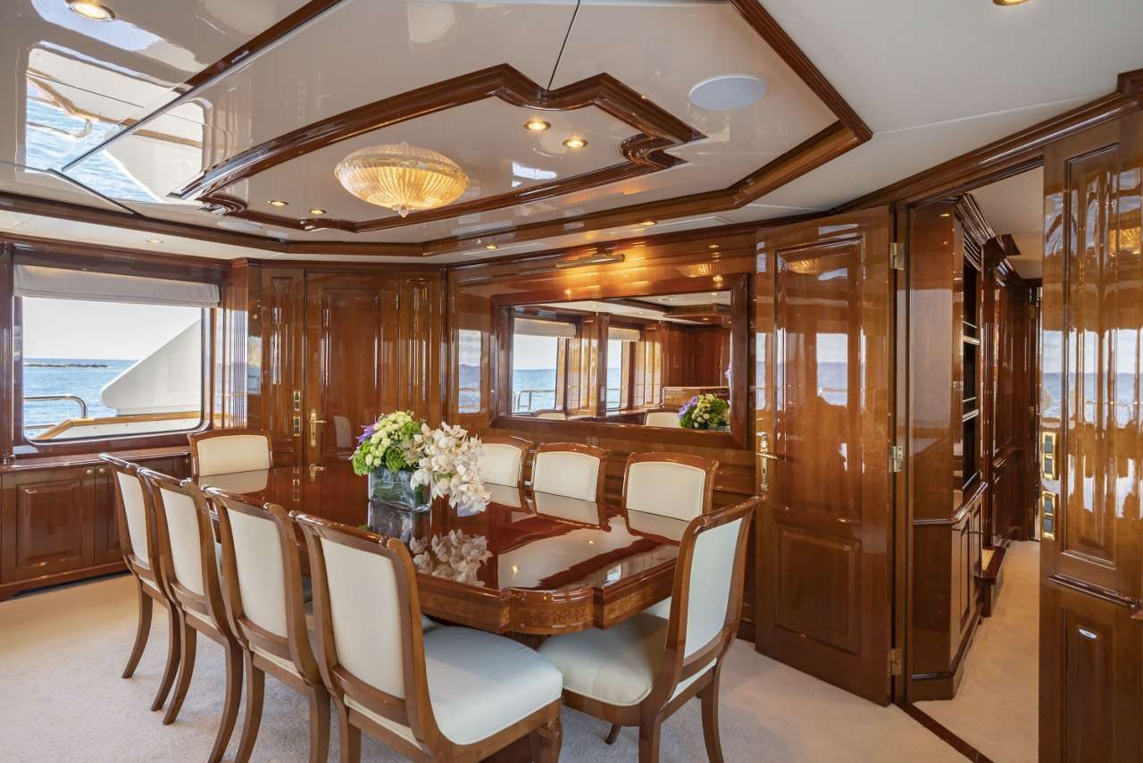 Aura - Formal Dining