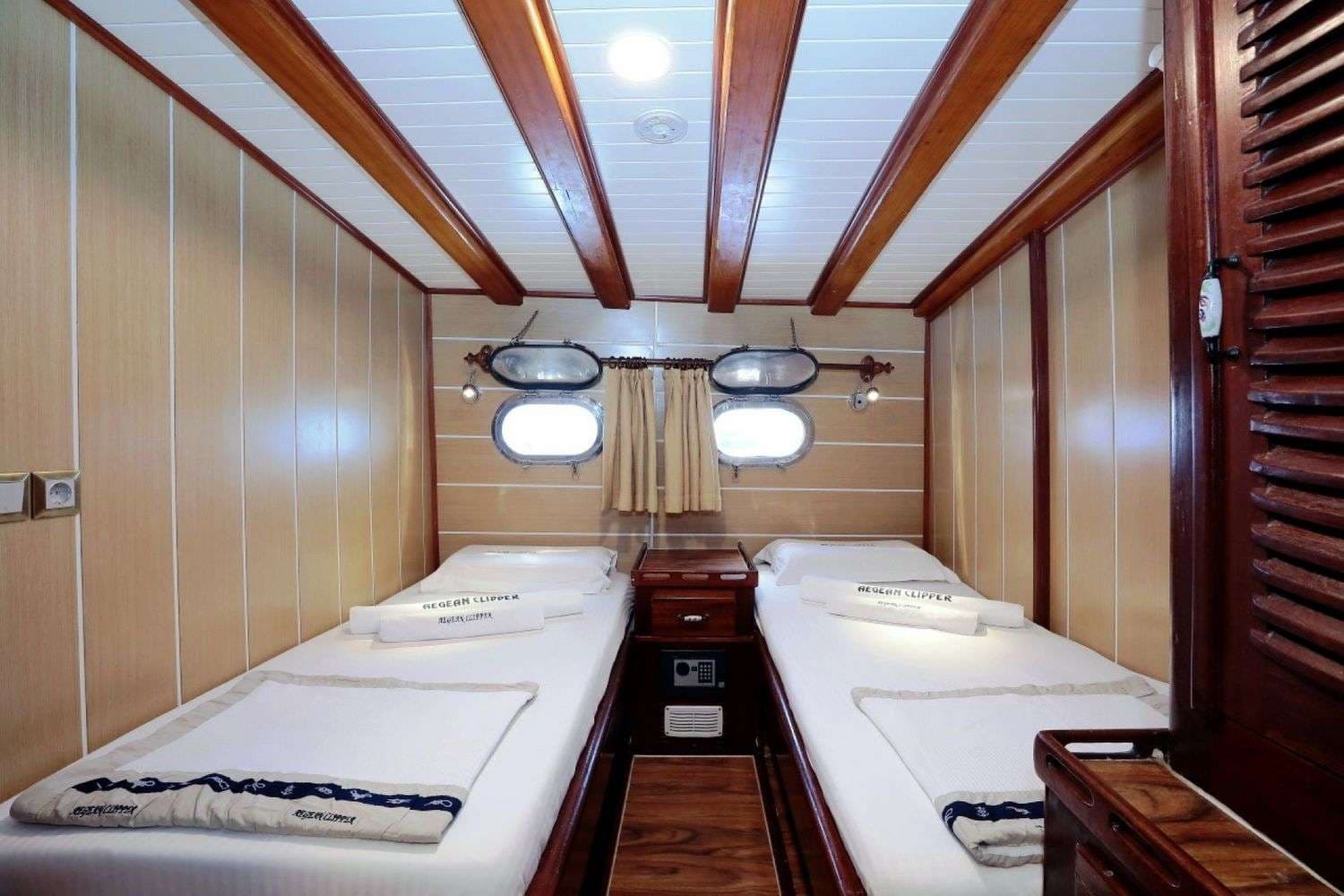 AEGEAN CLIPPER