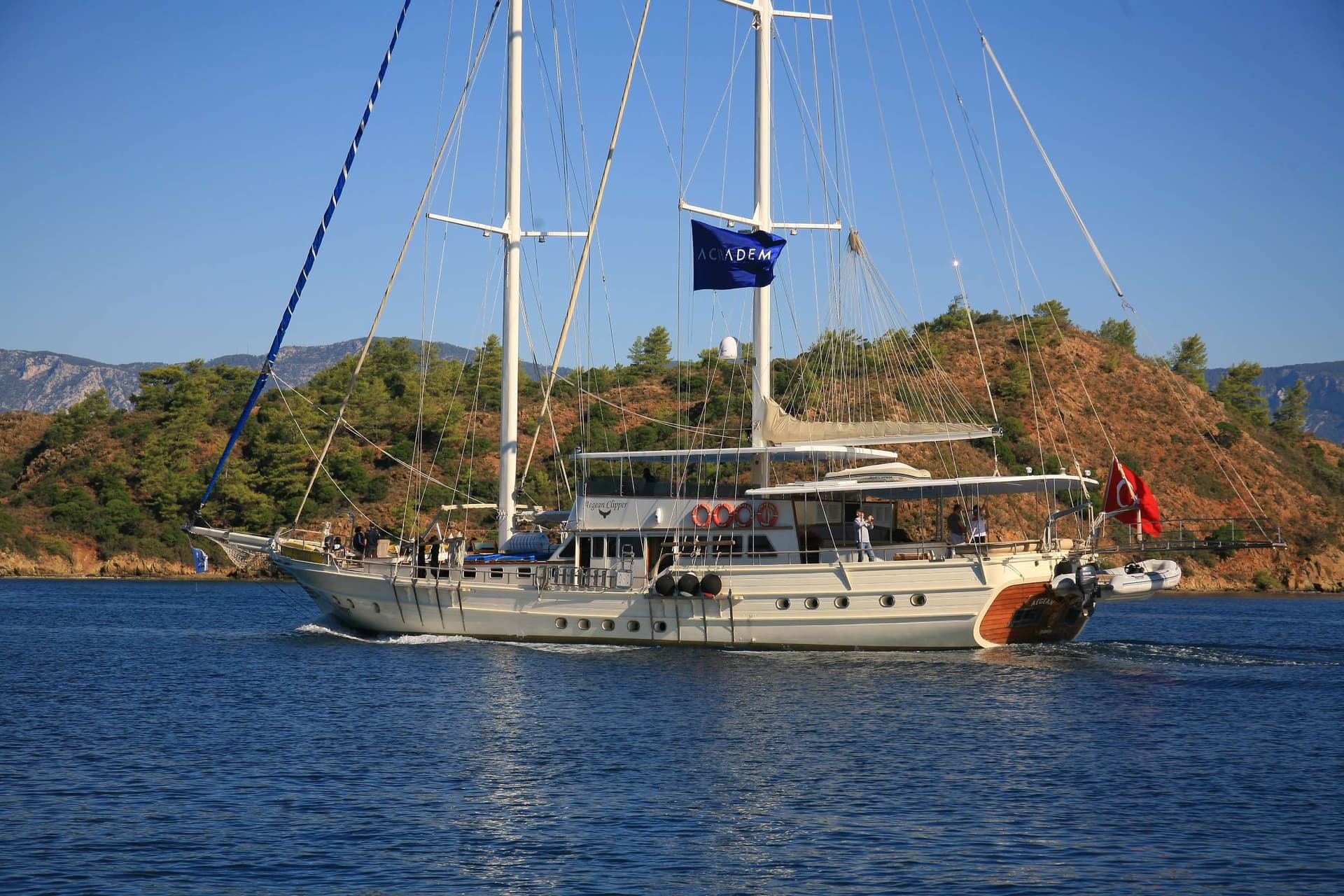 AEGEAN CLIPPER – Custom