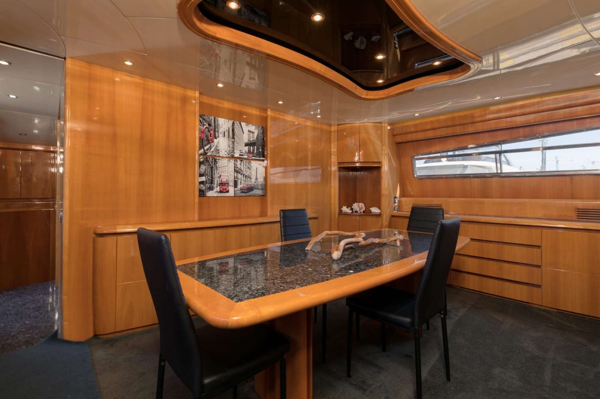 Interior Dinning