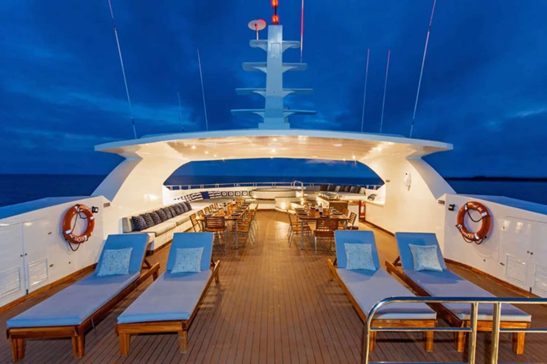 SUNDECK