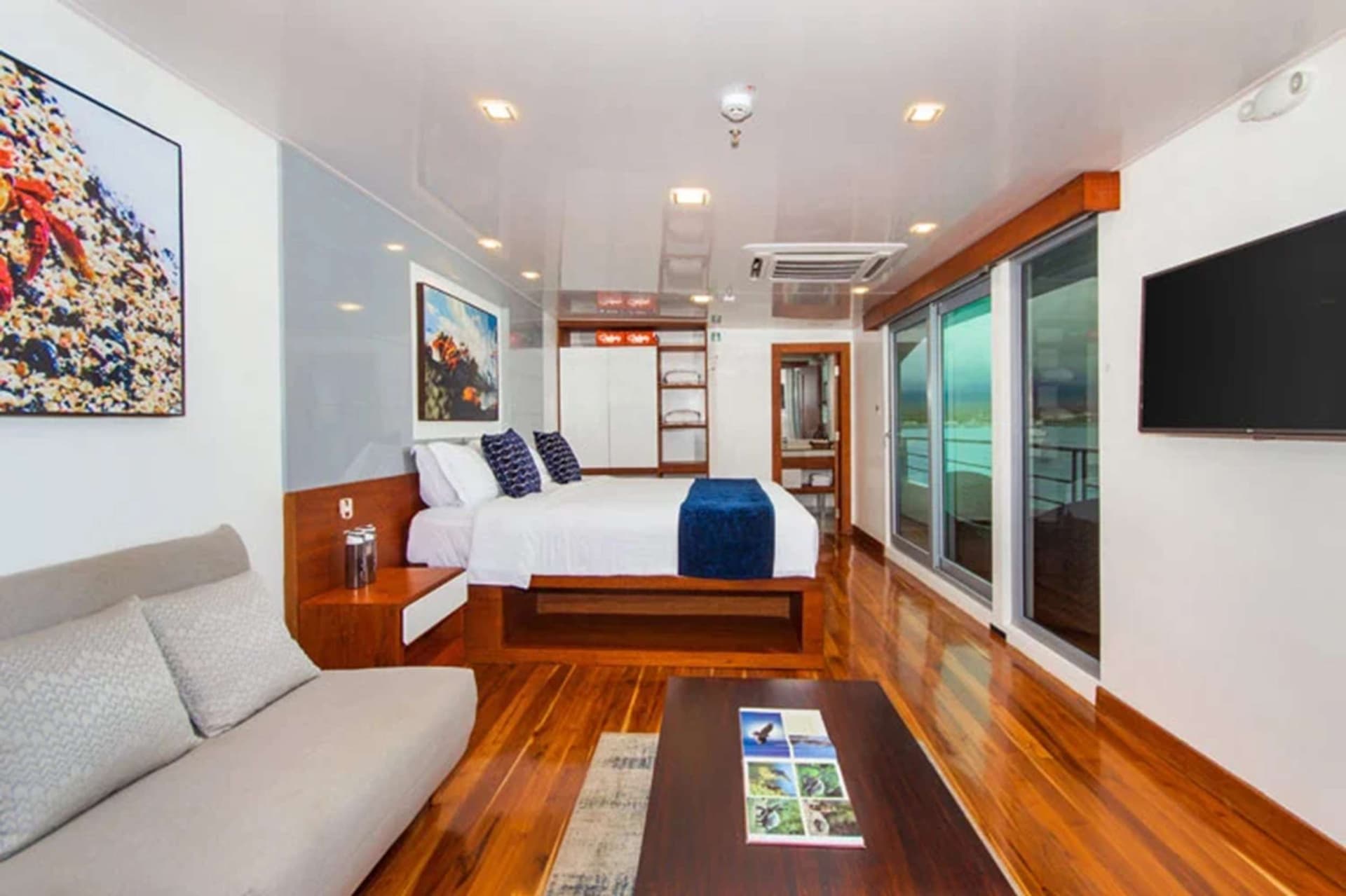 SUITE CABIN
