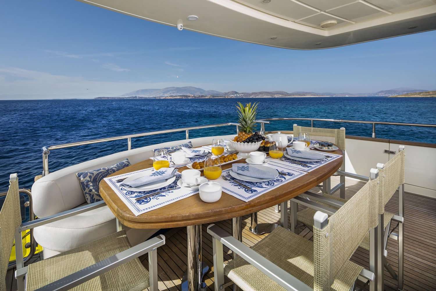 Aft deck morning view