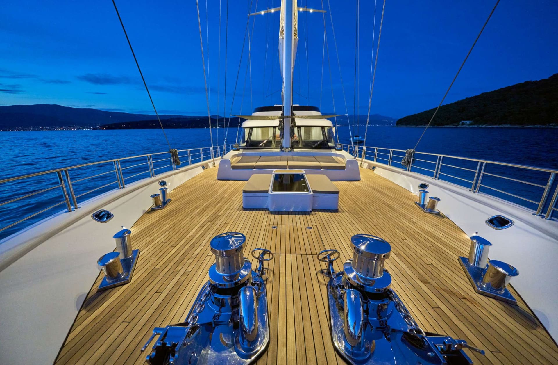 ACAPELLA Foredeck