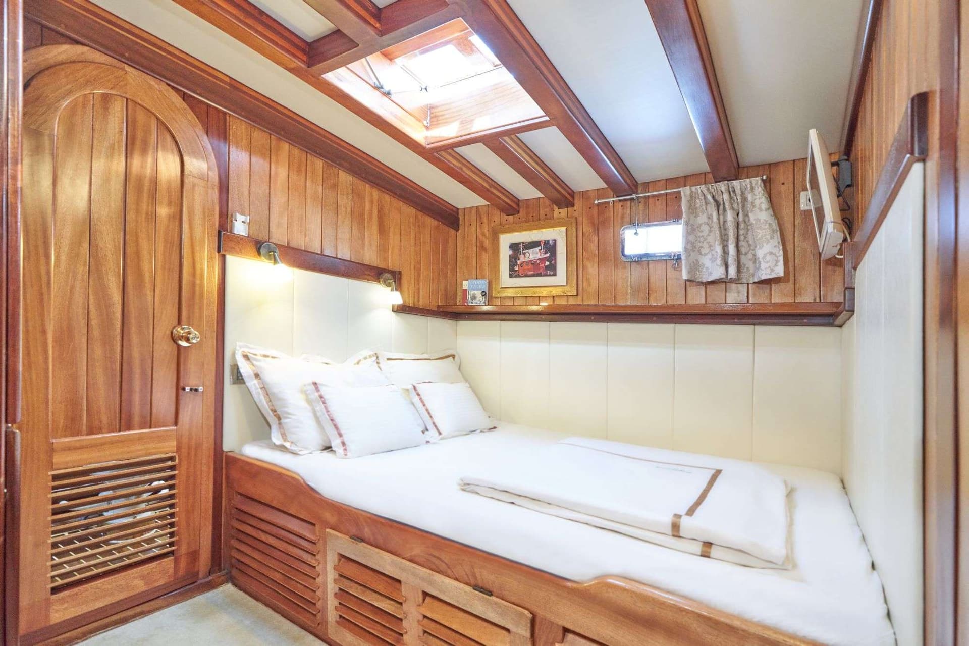 One of two double bed mirrior cabins
