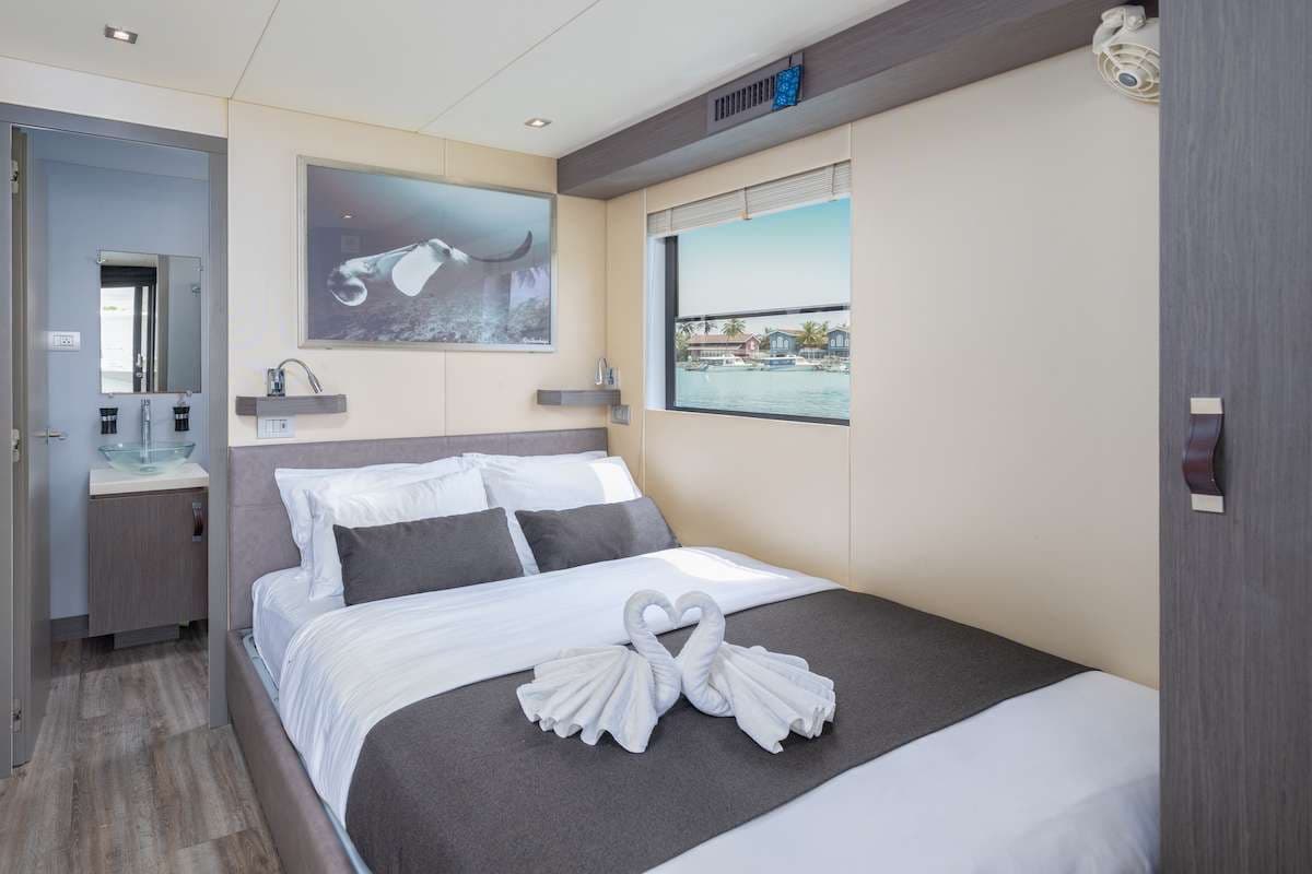 Double Cabin