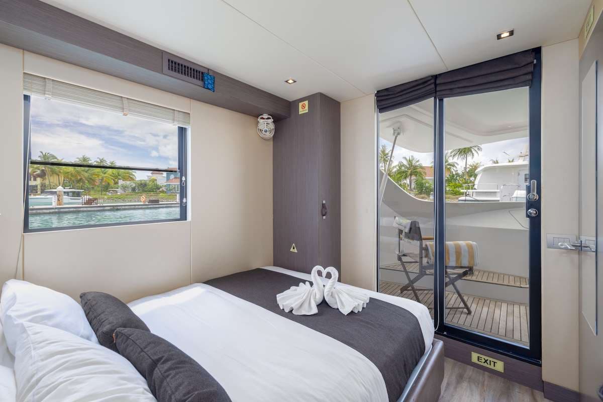 Double Cabin