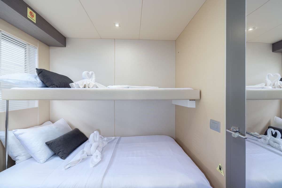 Twin Cabin