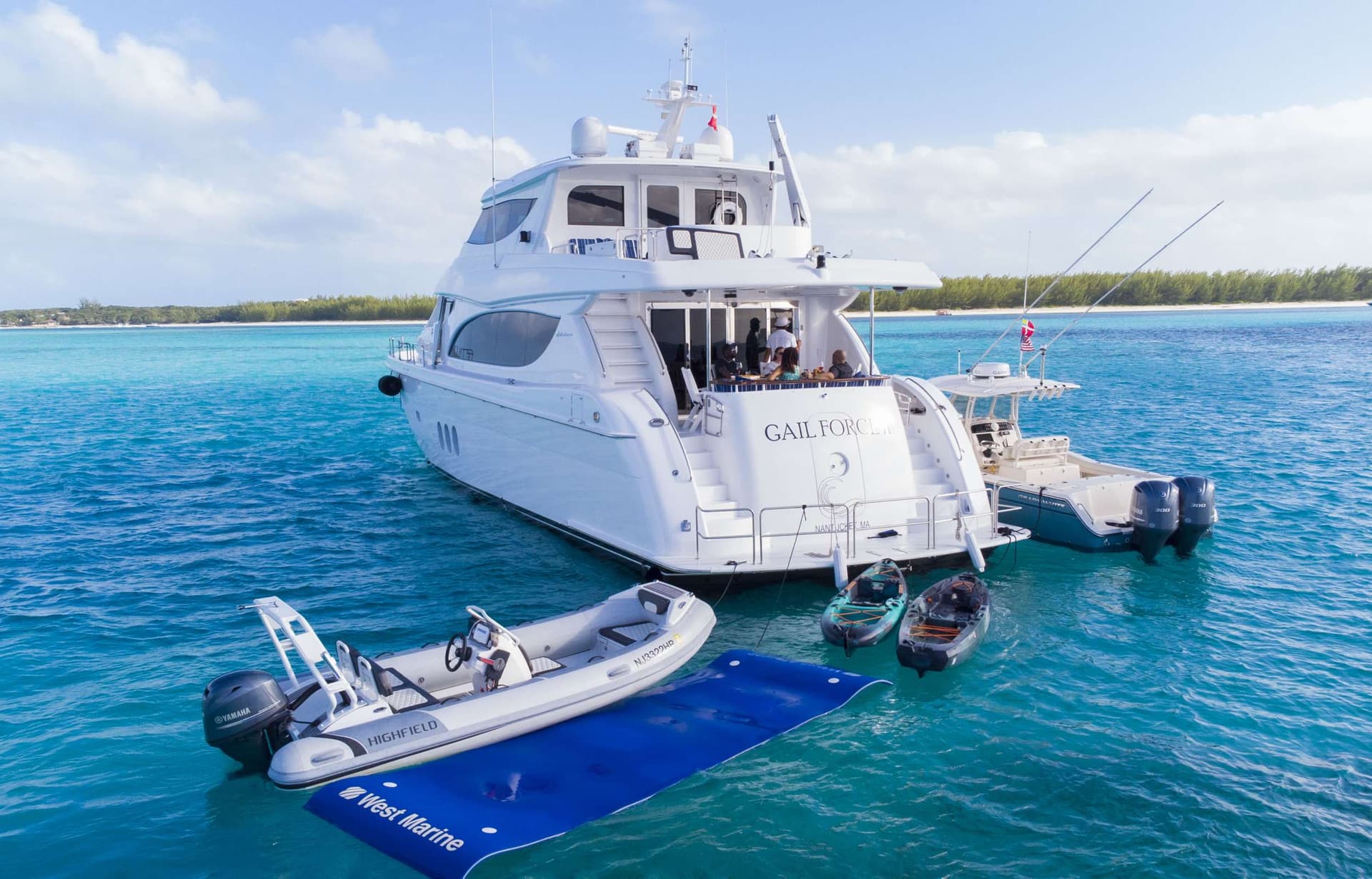 Gail Force II Tender, rib and Toys