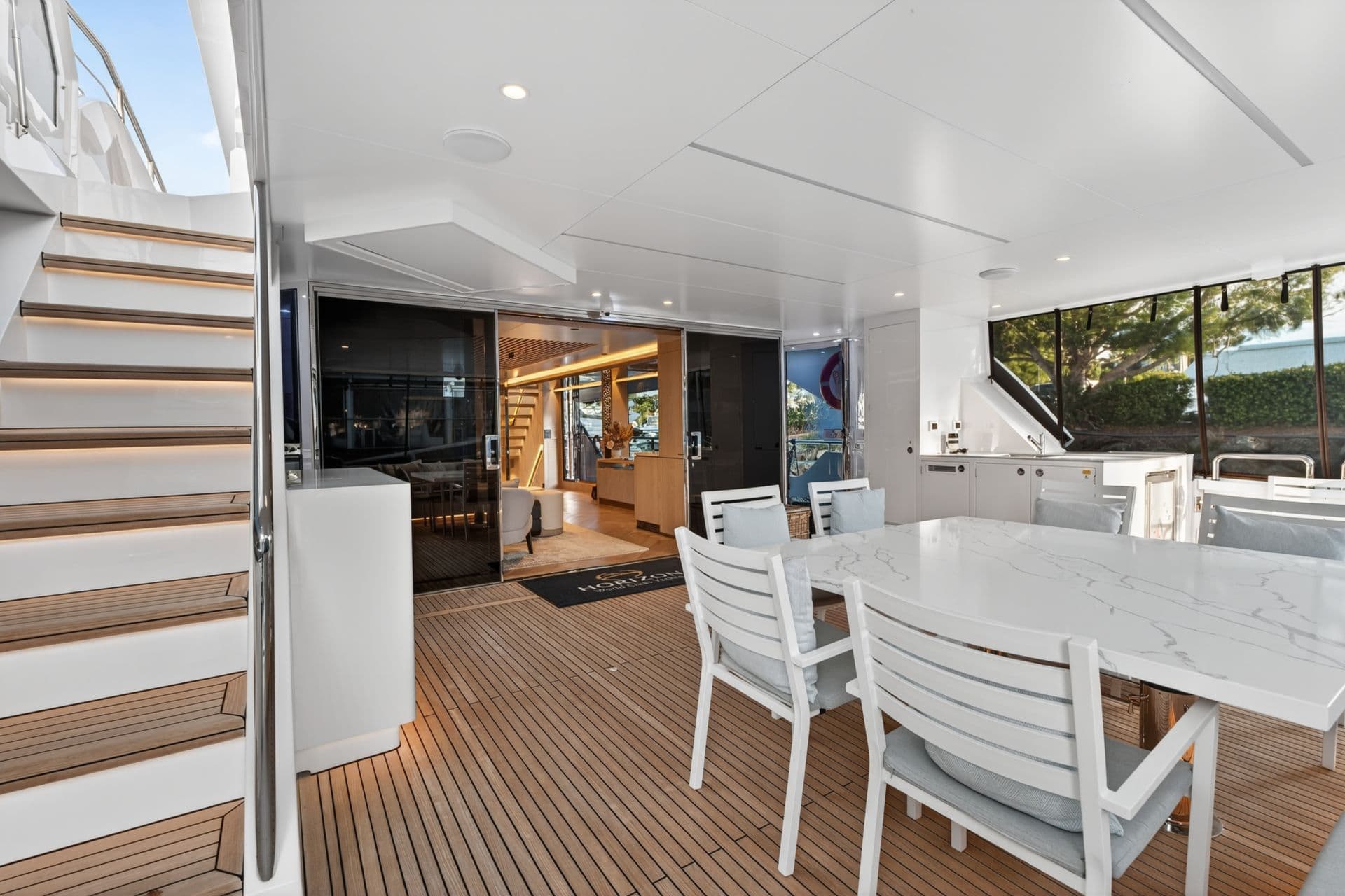 Main Deck Aft - Alfresco Dining Area