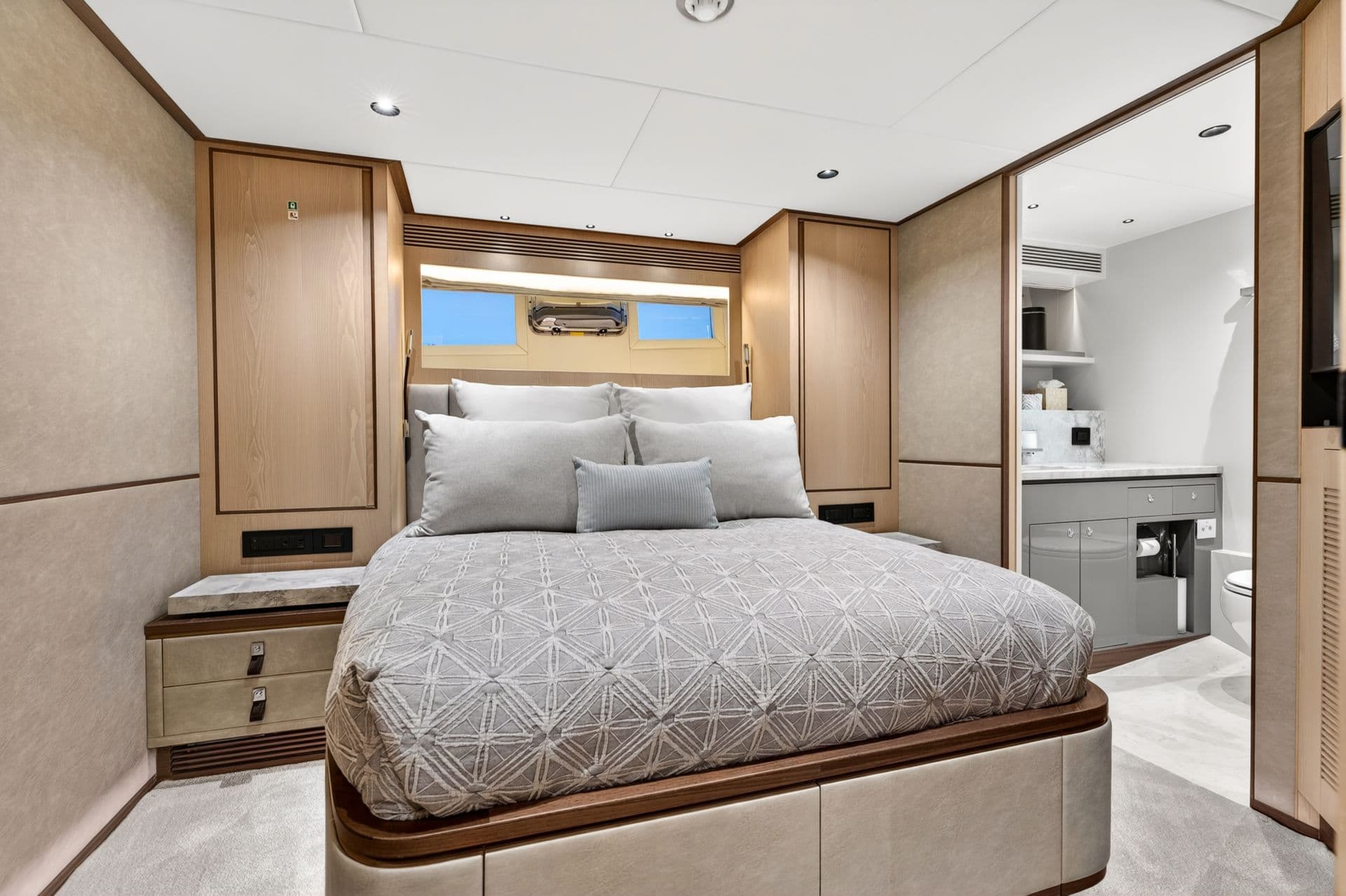 Queen Cabin - Noosa