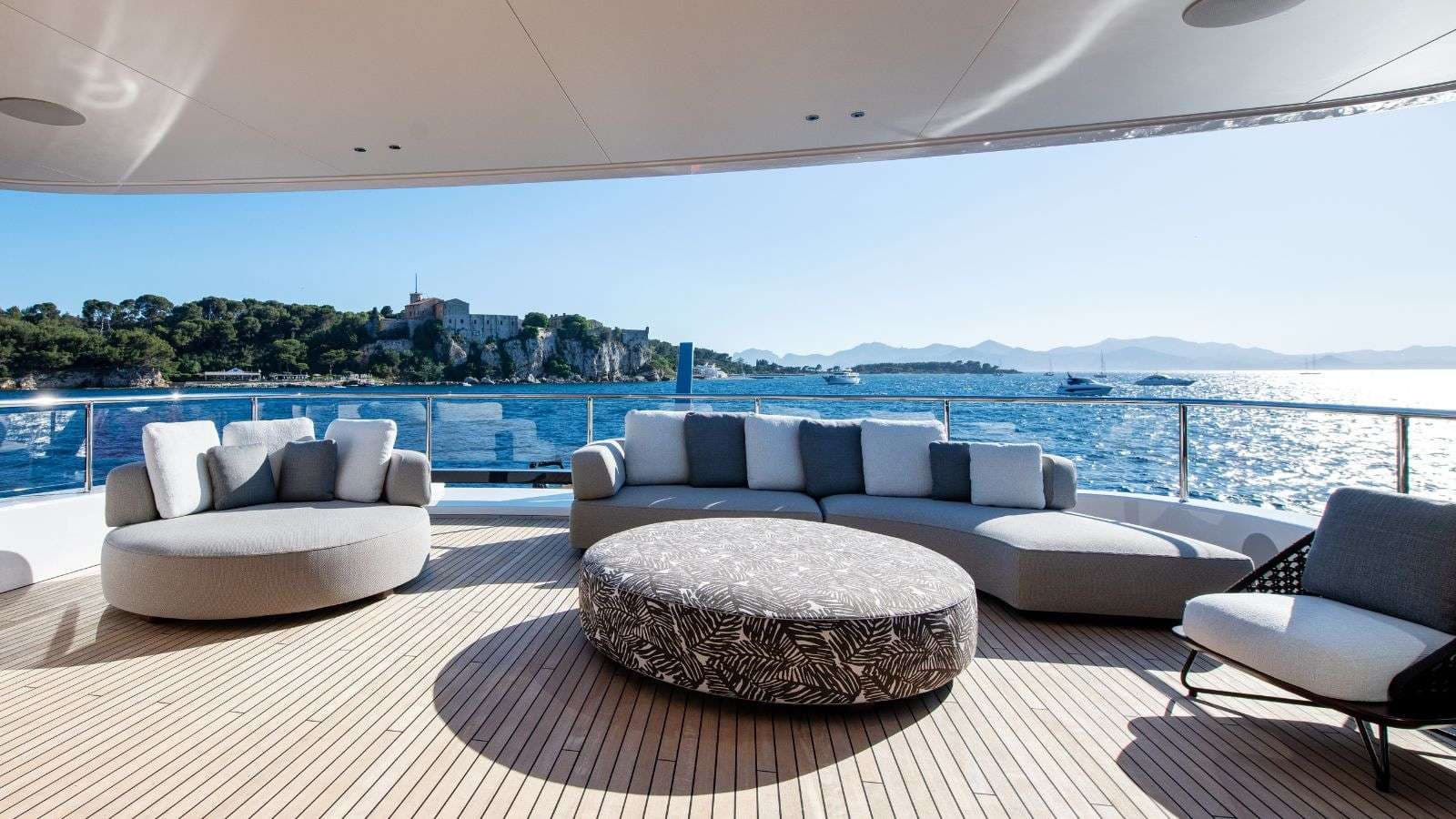 Sky Lounge