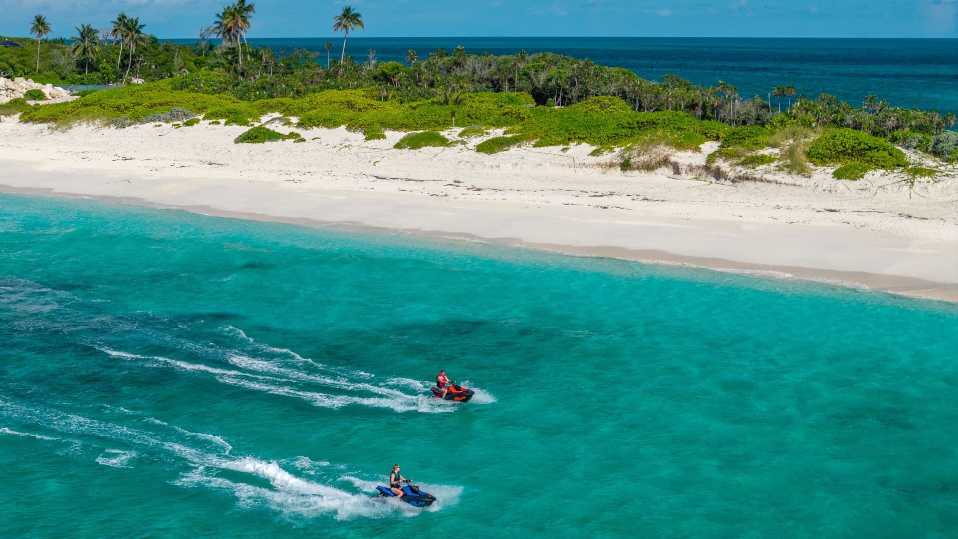 2x Sea-Doo Spark Trixx (3-up), 2x Yamaha VX