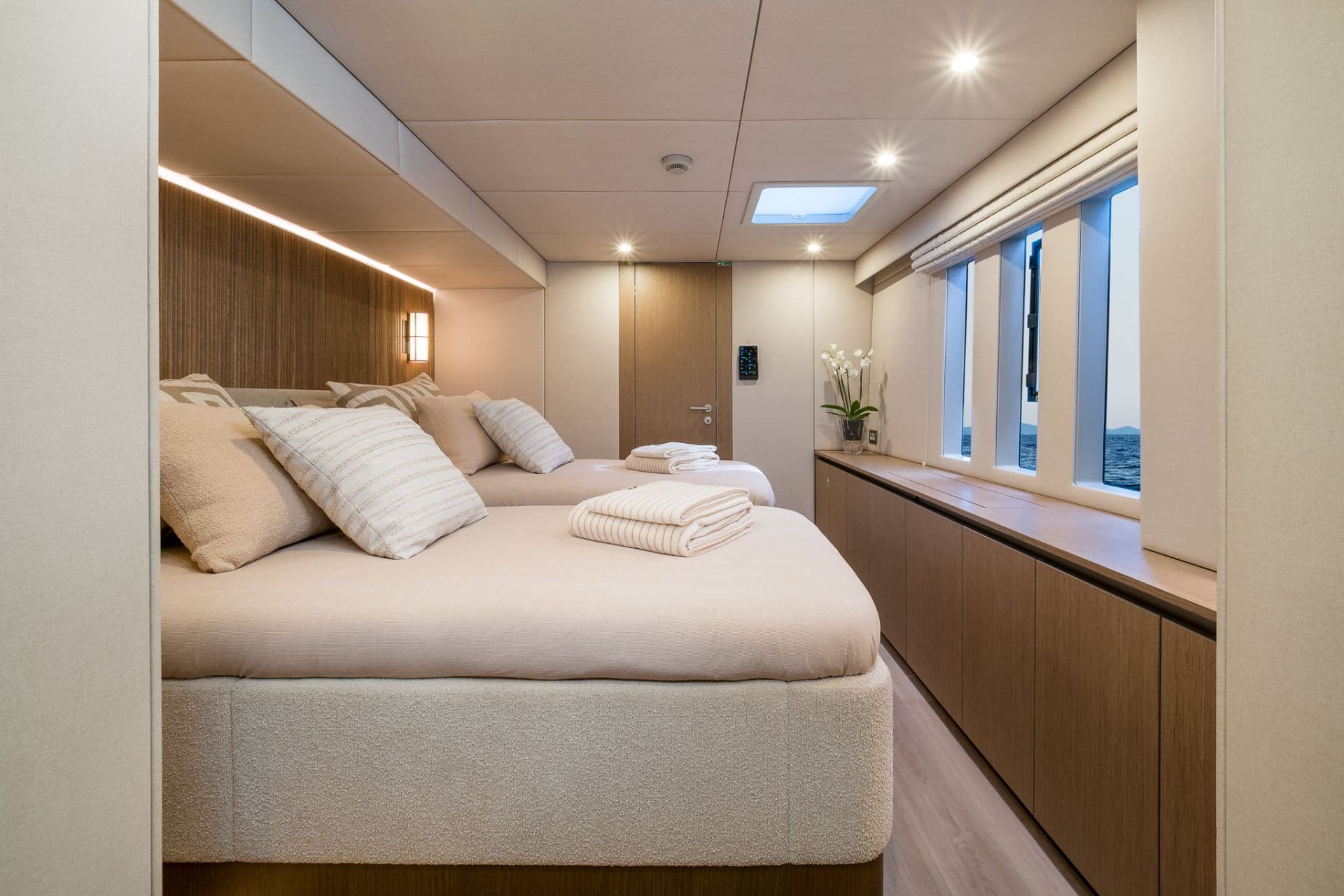 Guest cabin