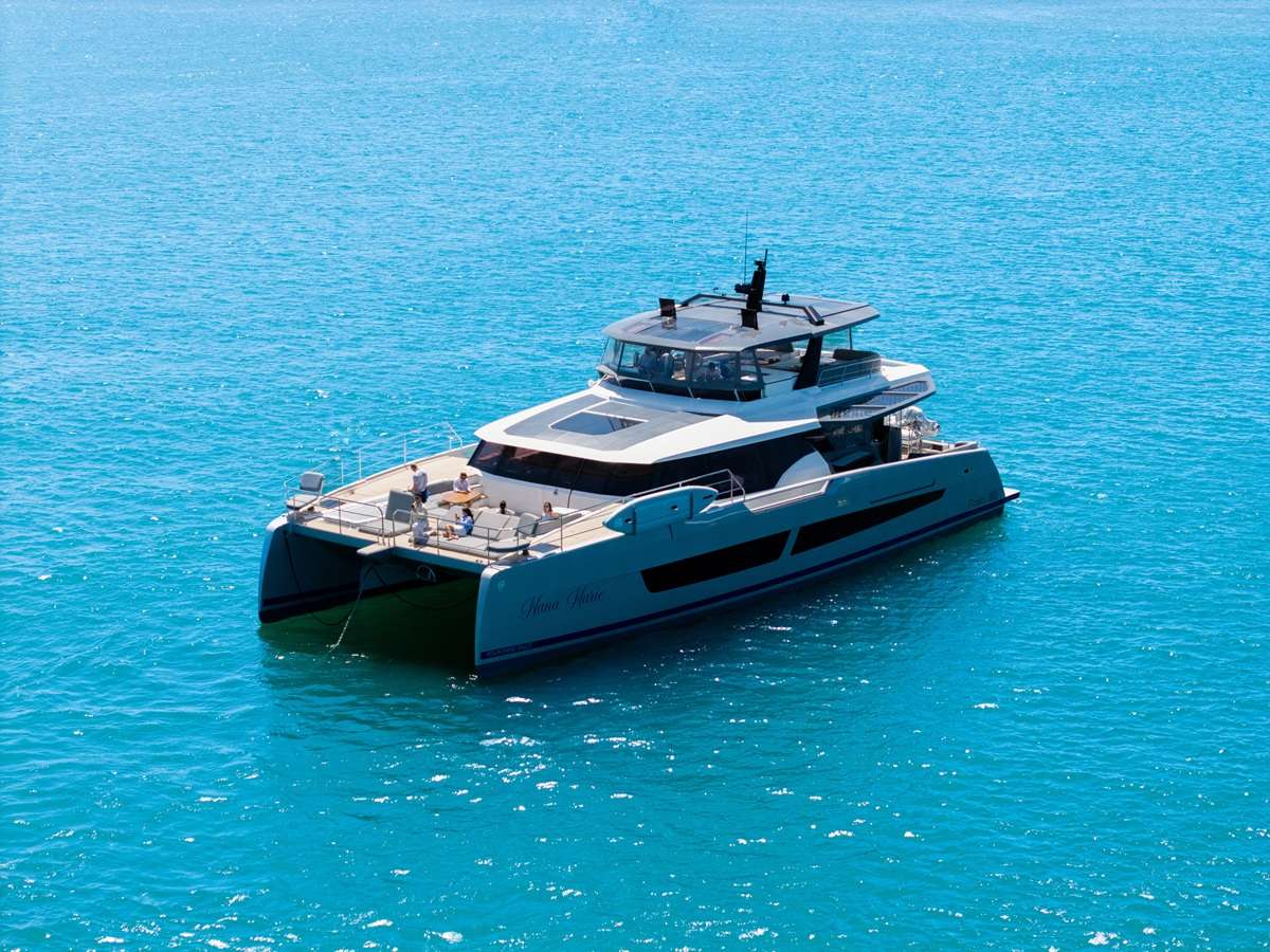 NANA MARIE β Fountaine Pajot