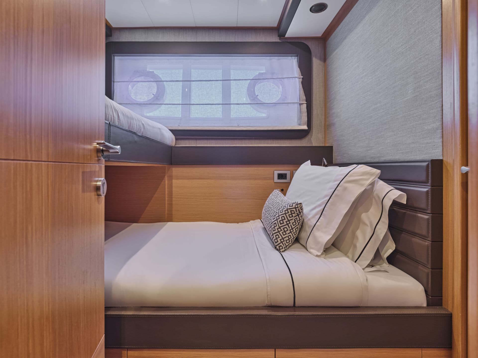 Twin Cabin