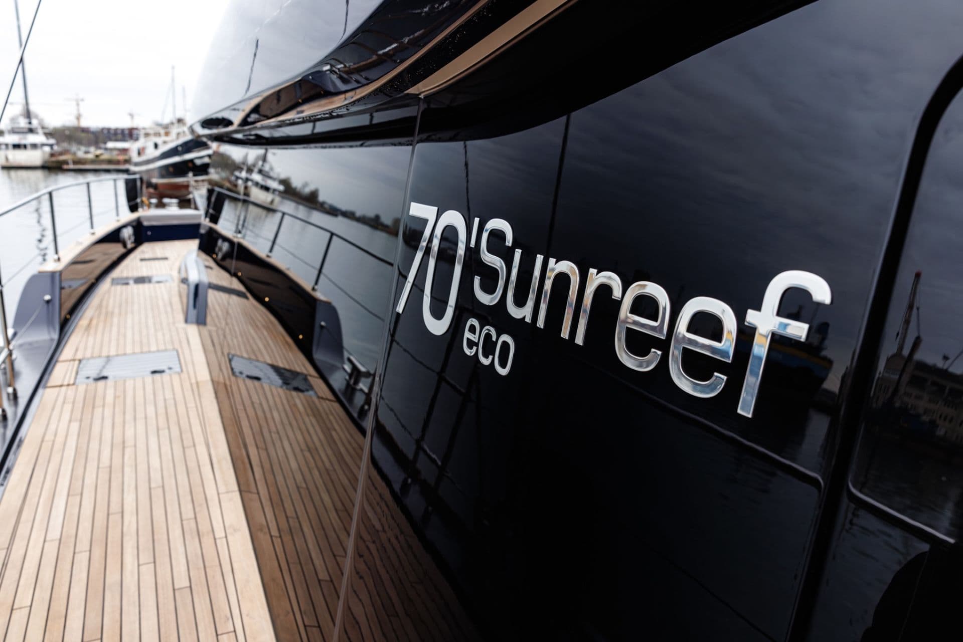 Vela Sunreef Eco 70