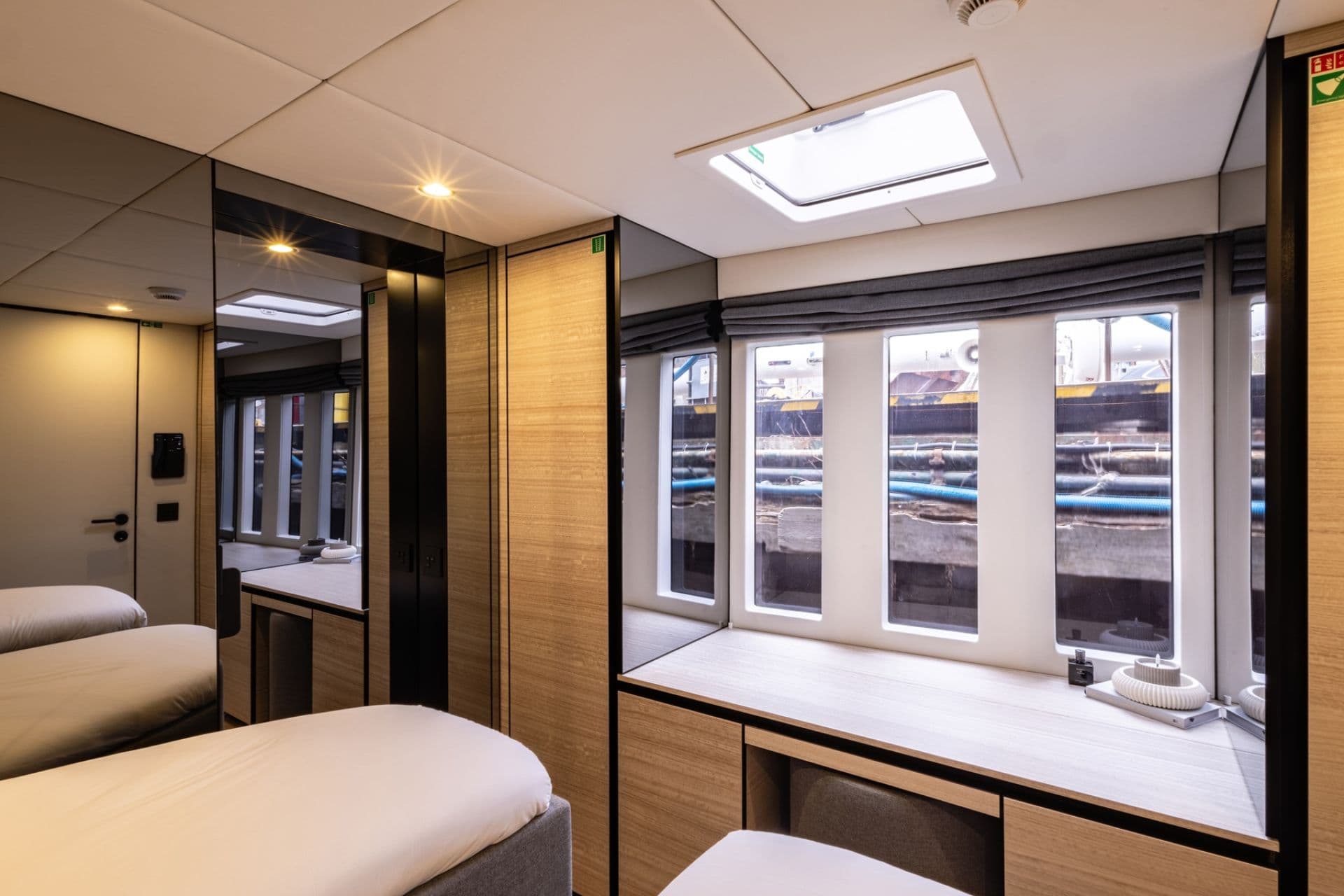 Queen/Twin convertable cabin
