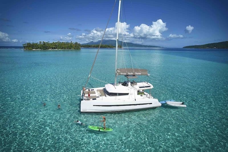 catamaran moored watertoys bali 4.5 french polynesia