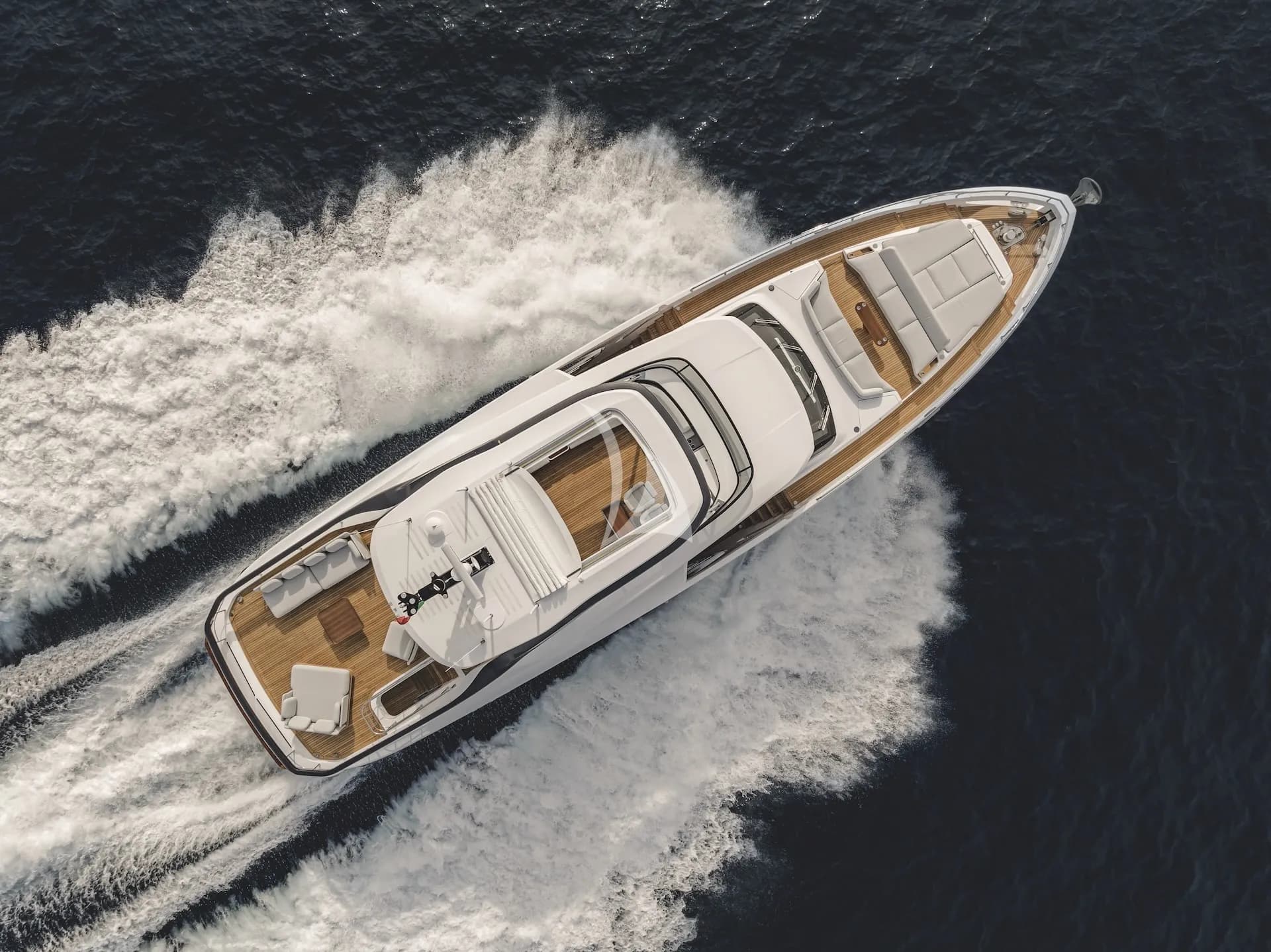 FIRST HORIZON – Exterior