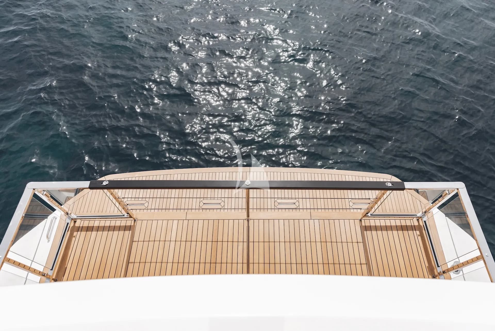 FIRST HORIZON – Exterior