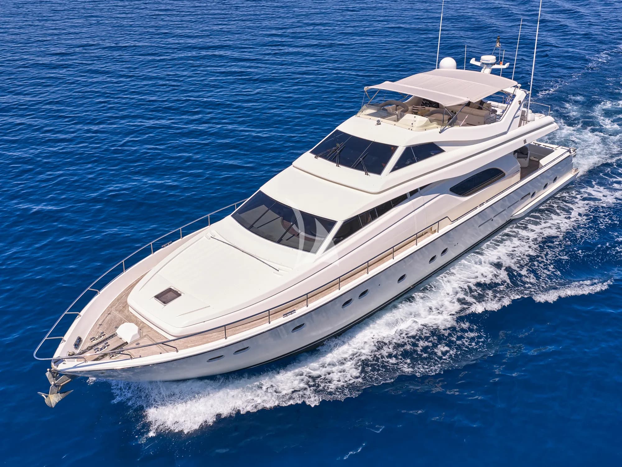 APEΙRON BLUE – Ferretti