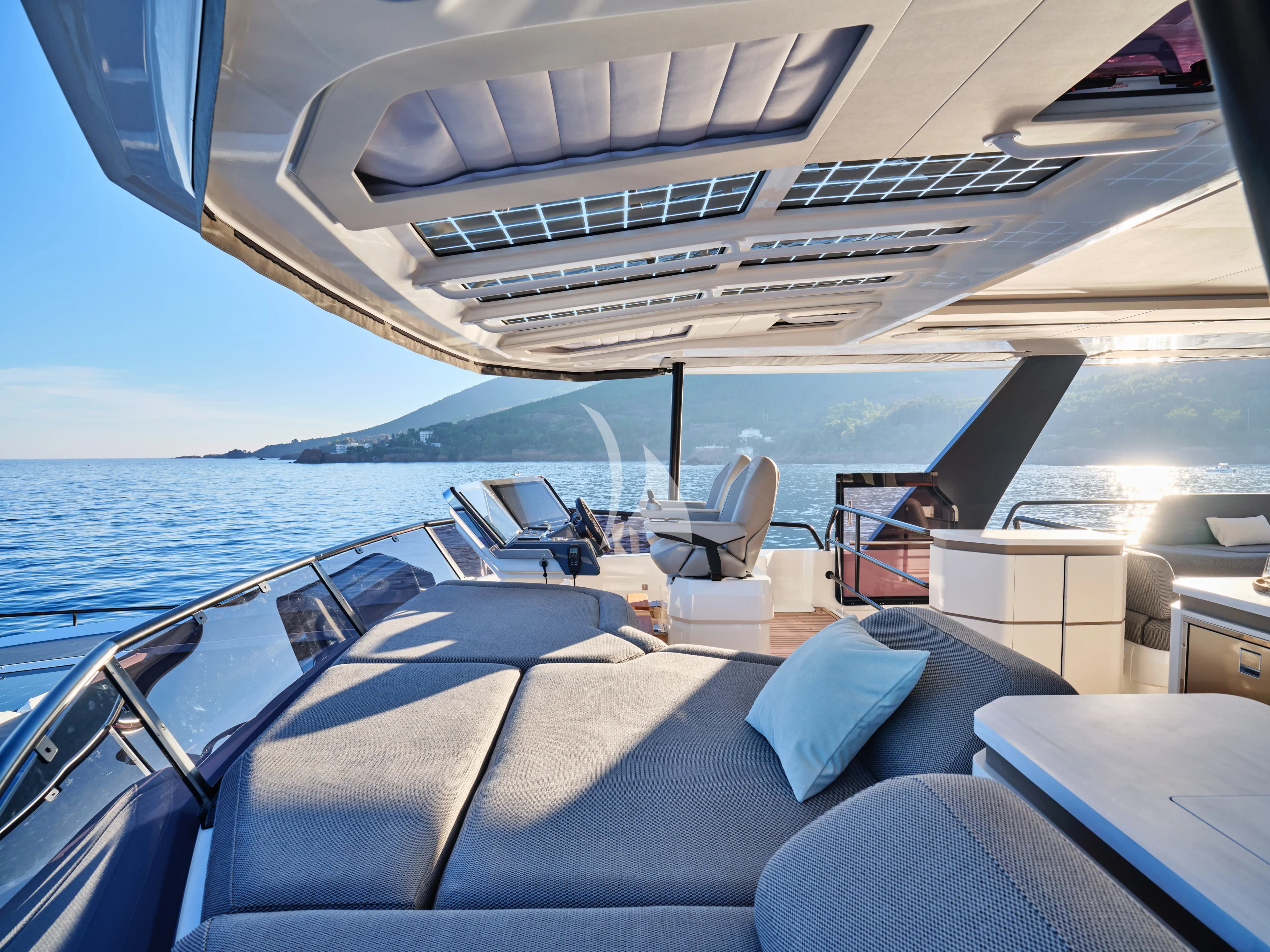 CHRISTAL MIO 80 – Exterior
