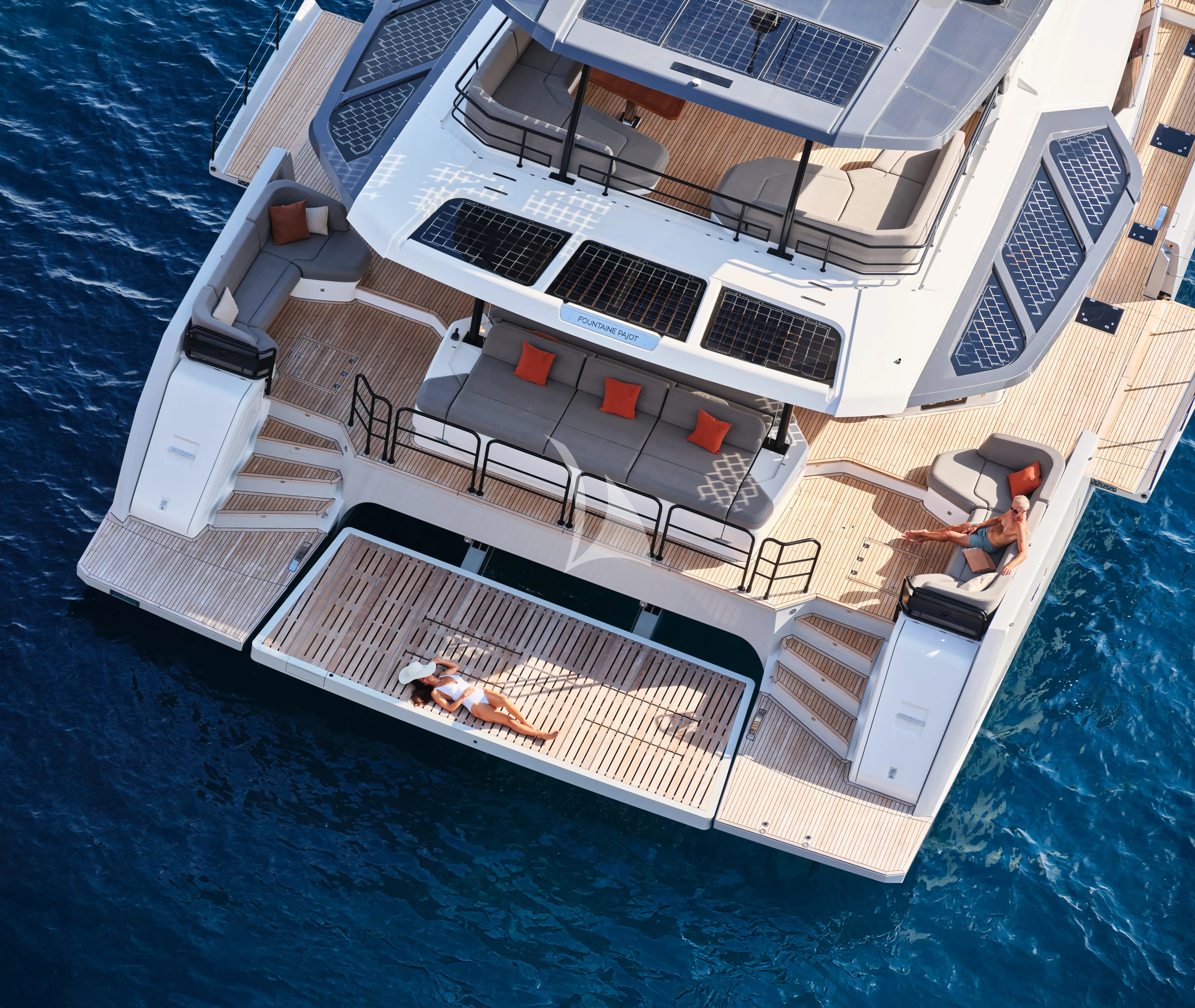 CHRISTAL MIO 80 – Exterior