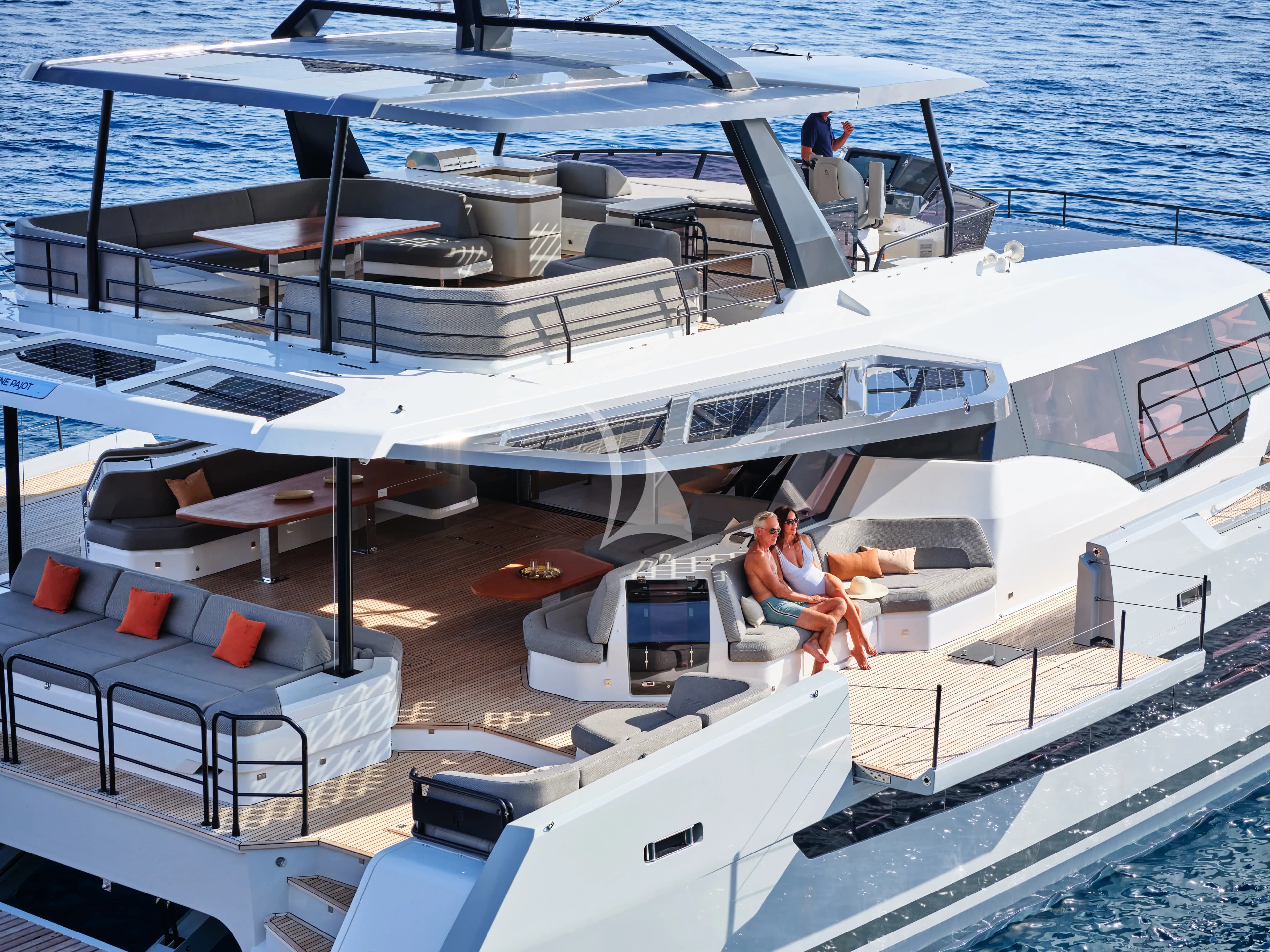 CHRISTAL MIO 80 – Exterior