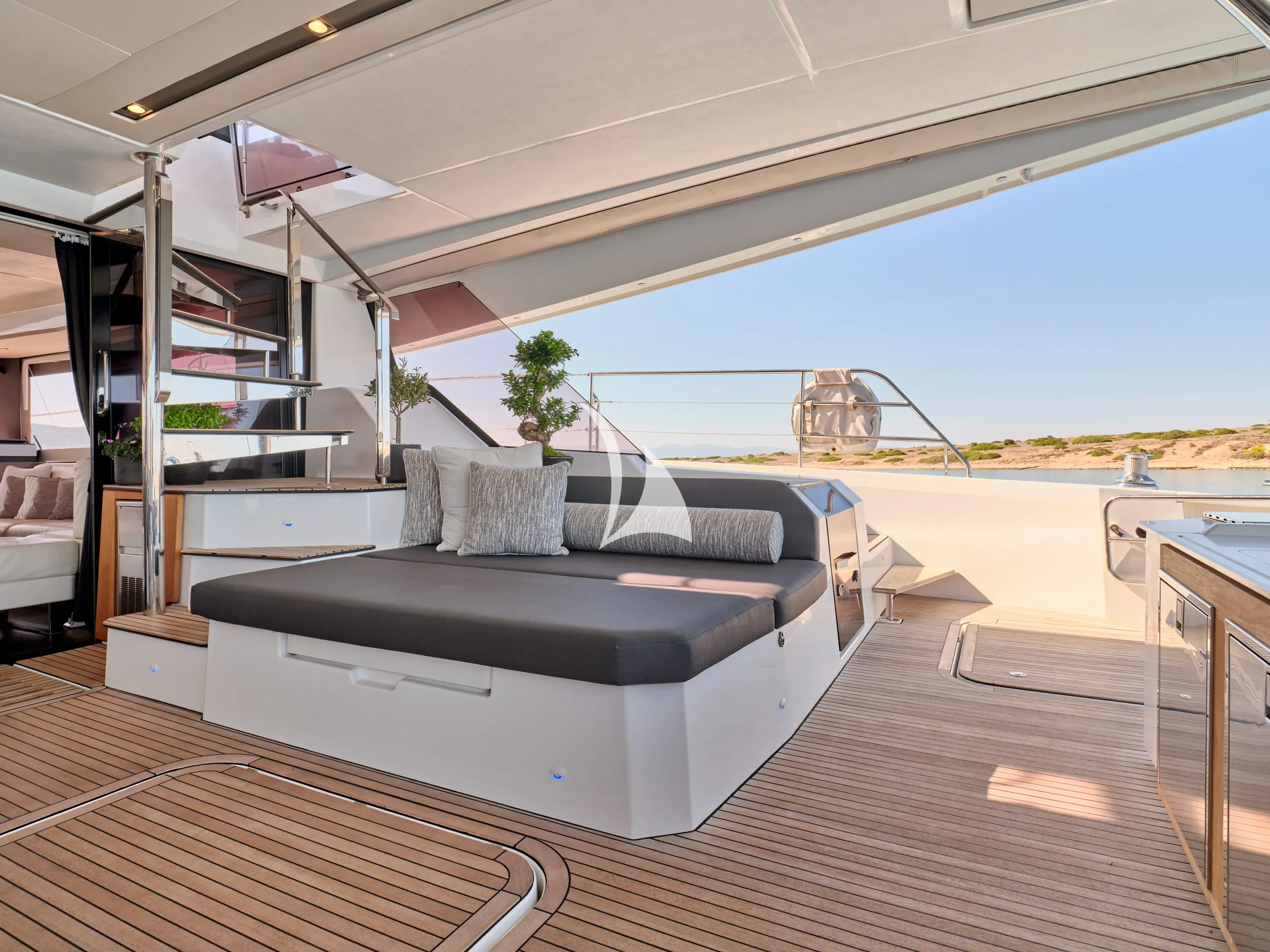 ChristAl MiO – Exterior
