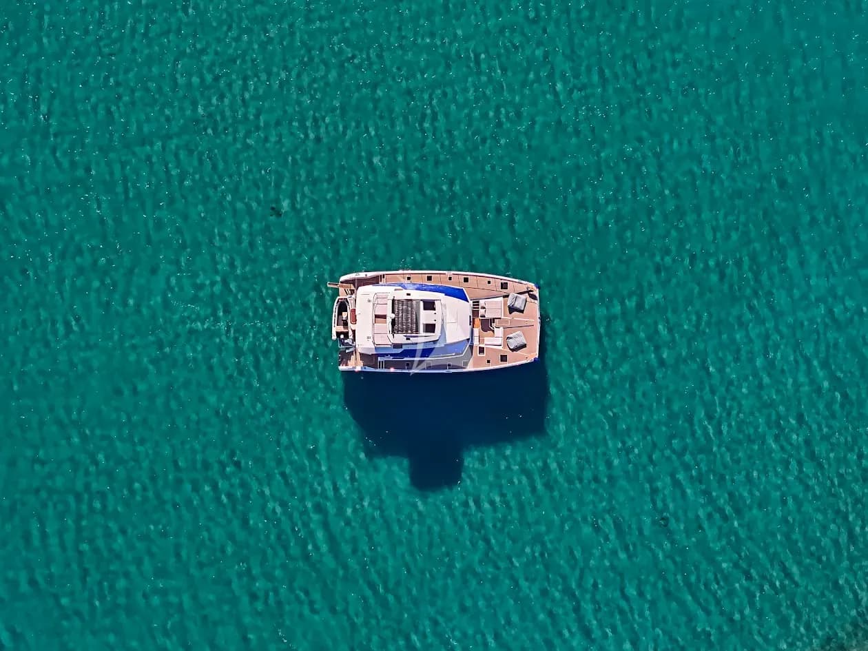 MAJESTY OF GREECE – Exterior