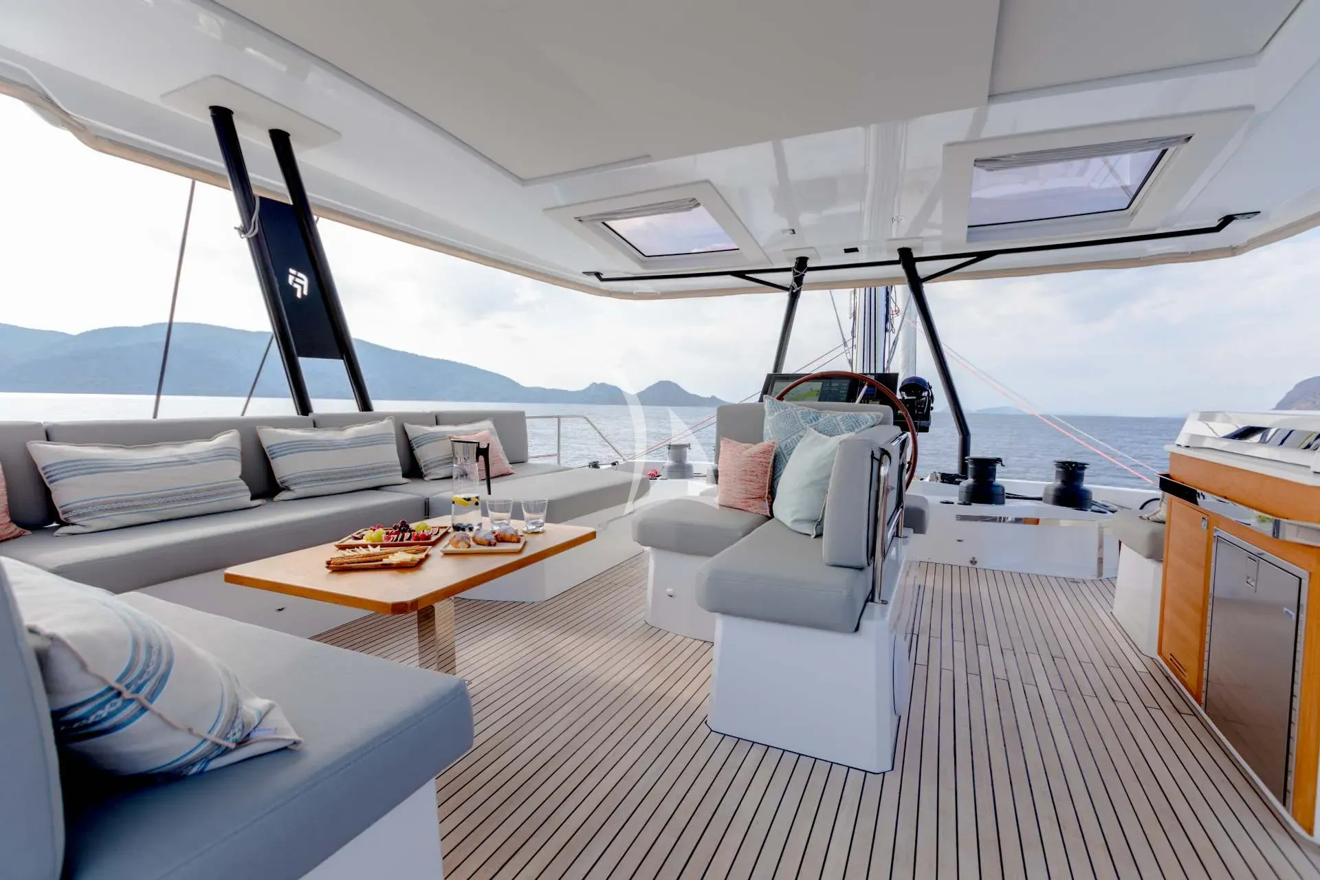 NAMASTE (SAMANA) – Exterior