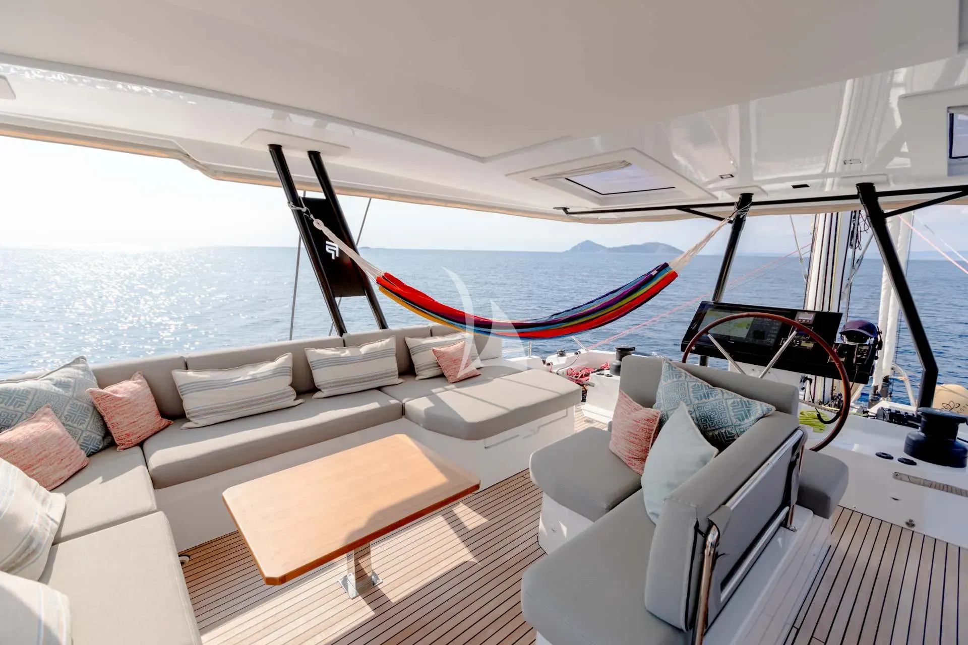 NAMASTE (SAMANA) – Exterior