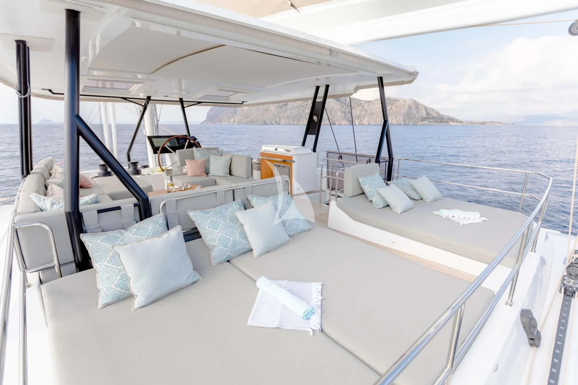 NAMASTE (SAMANA) – Exterior