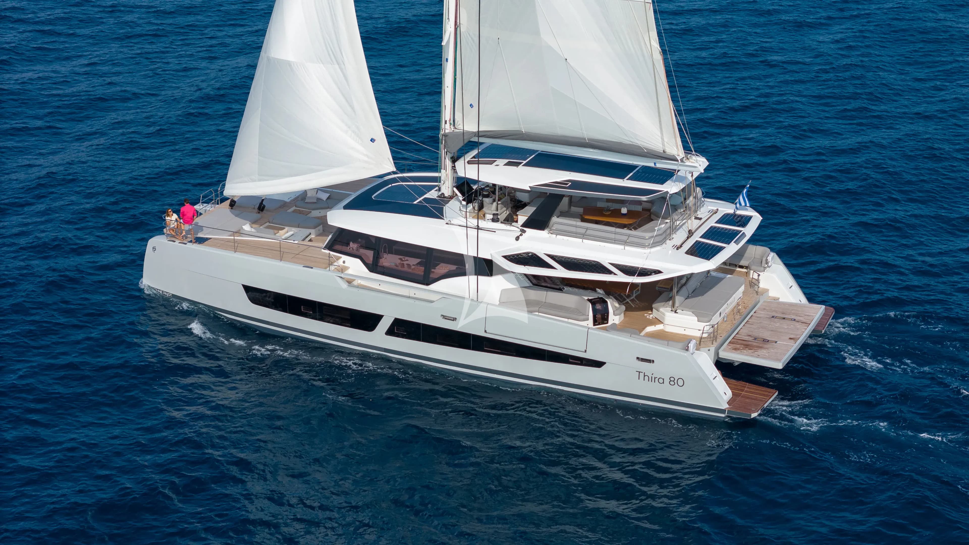 SERENISSIMA III – Exterior