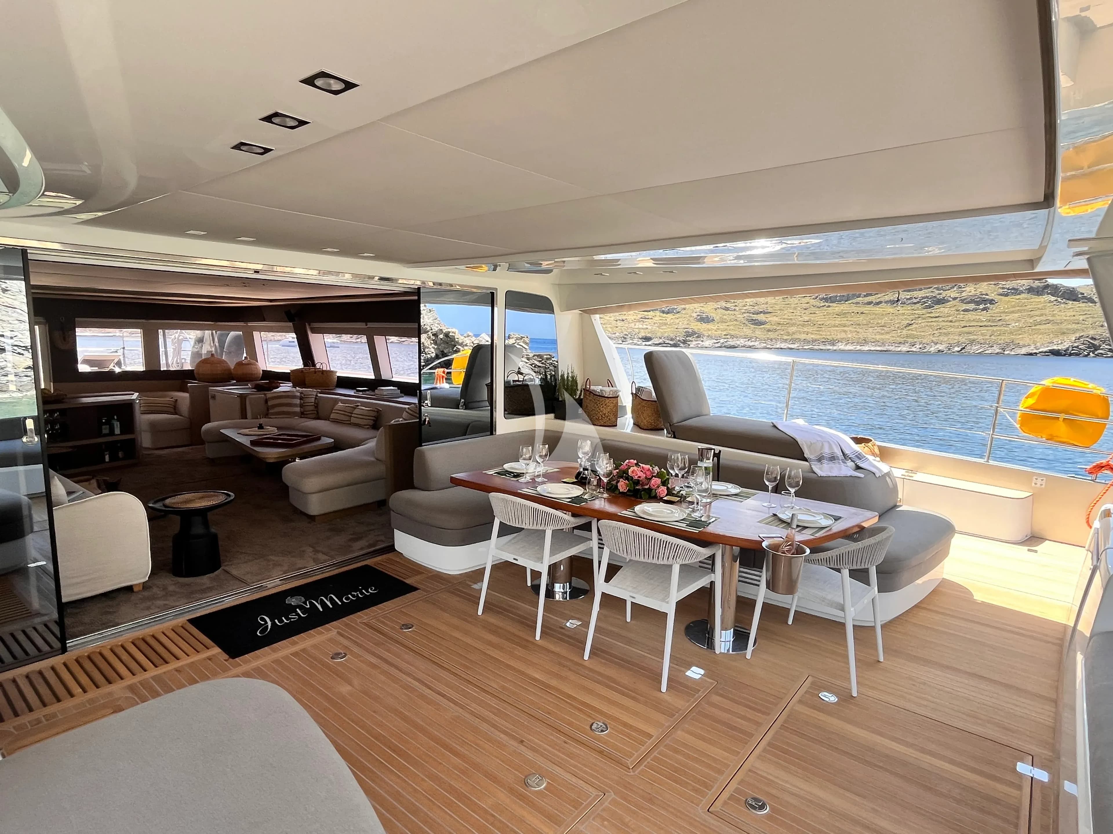 JUST MARIE 2 – Exterior