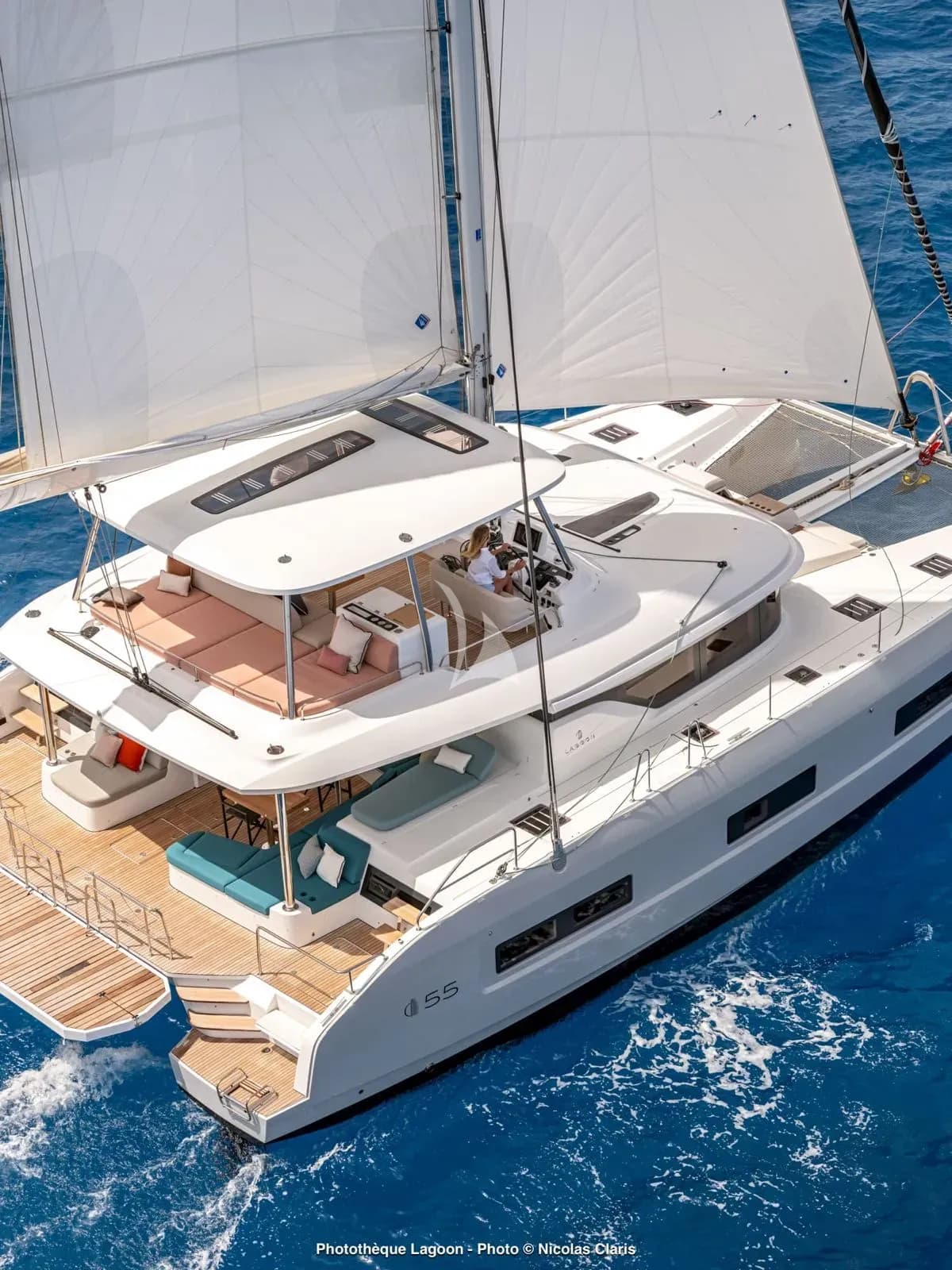 LULU – Exterior