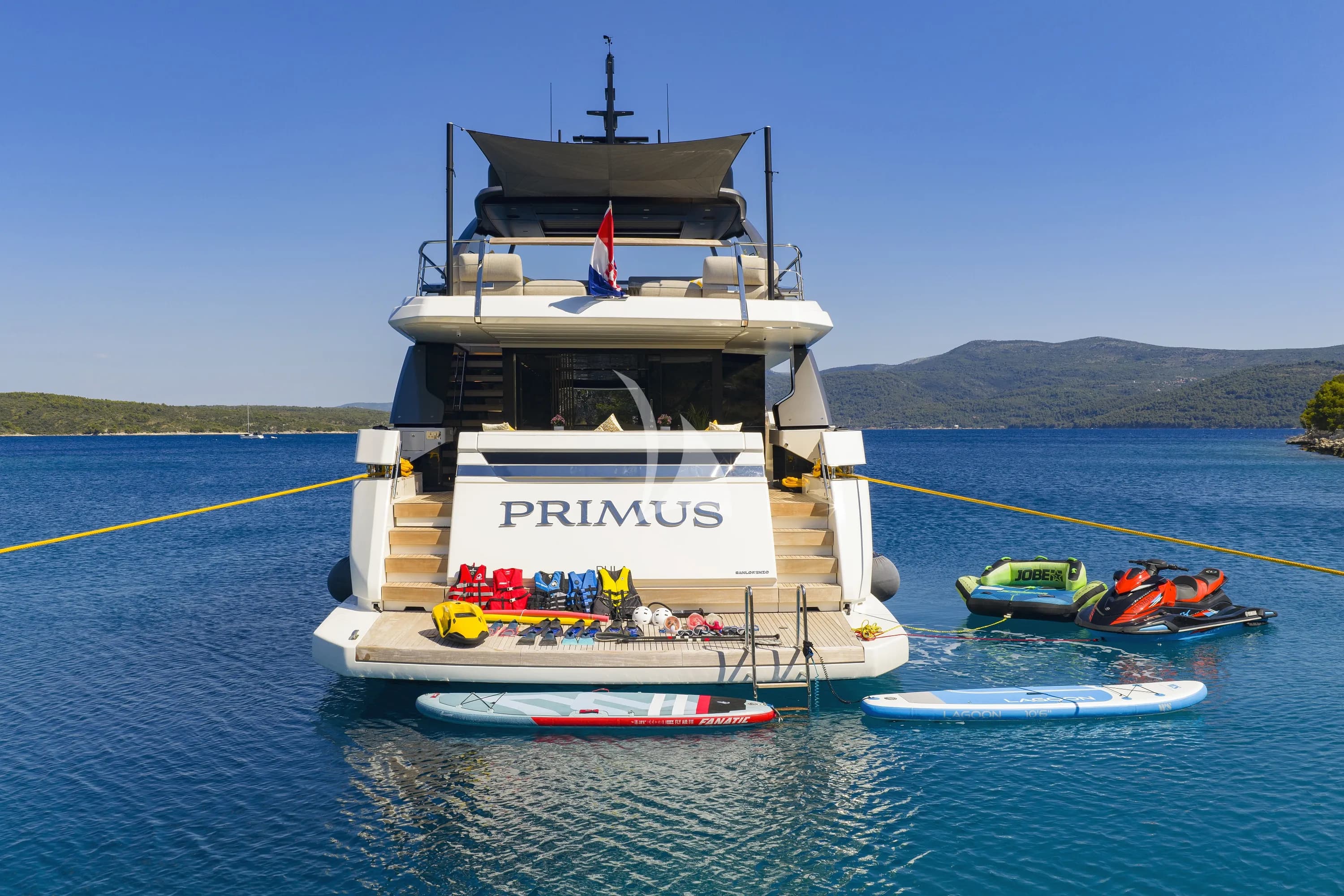 PRIMUS – Exterior