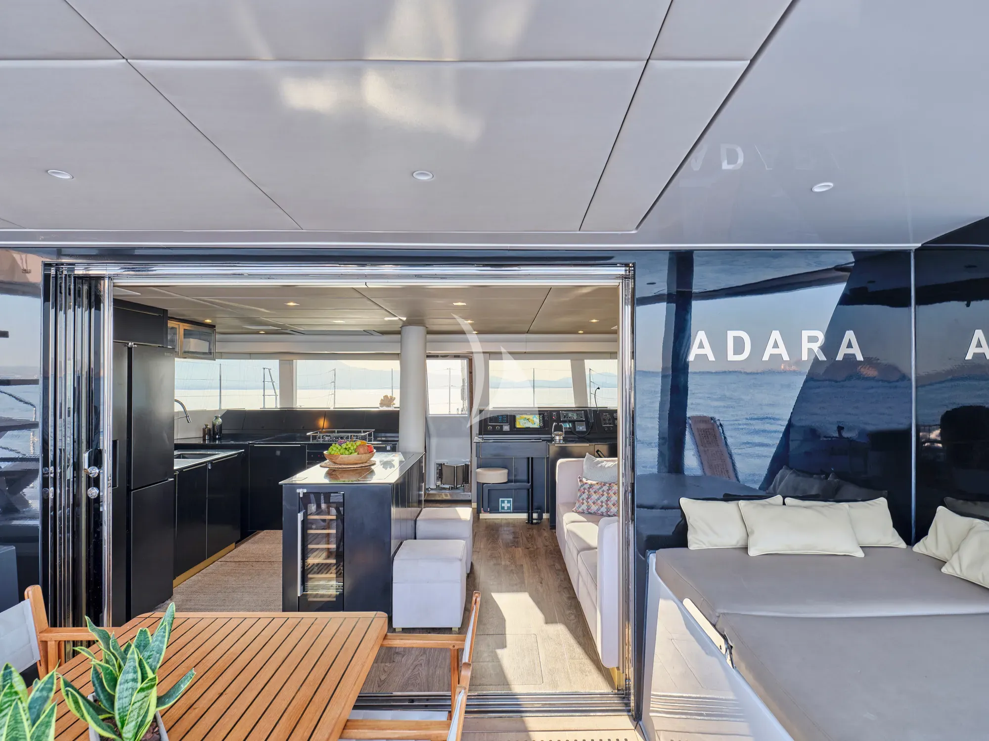 ADARA – Exterior