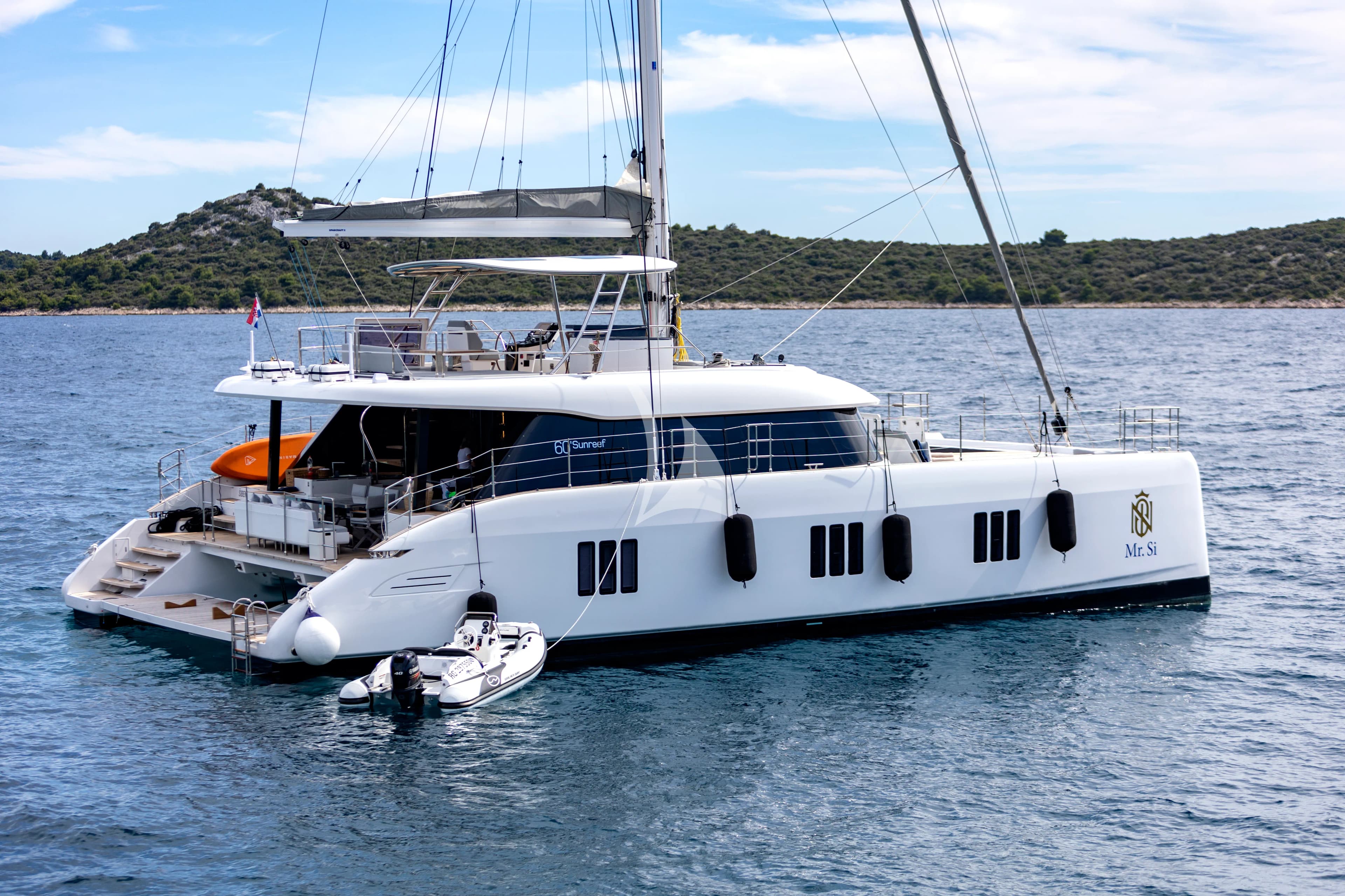 MR.SI – Sunreef Yachts